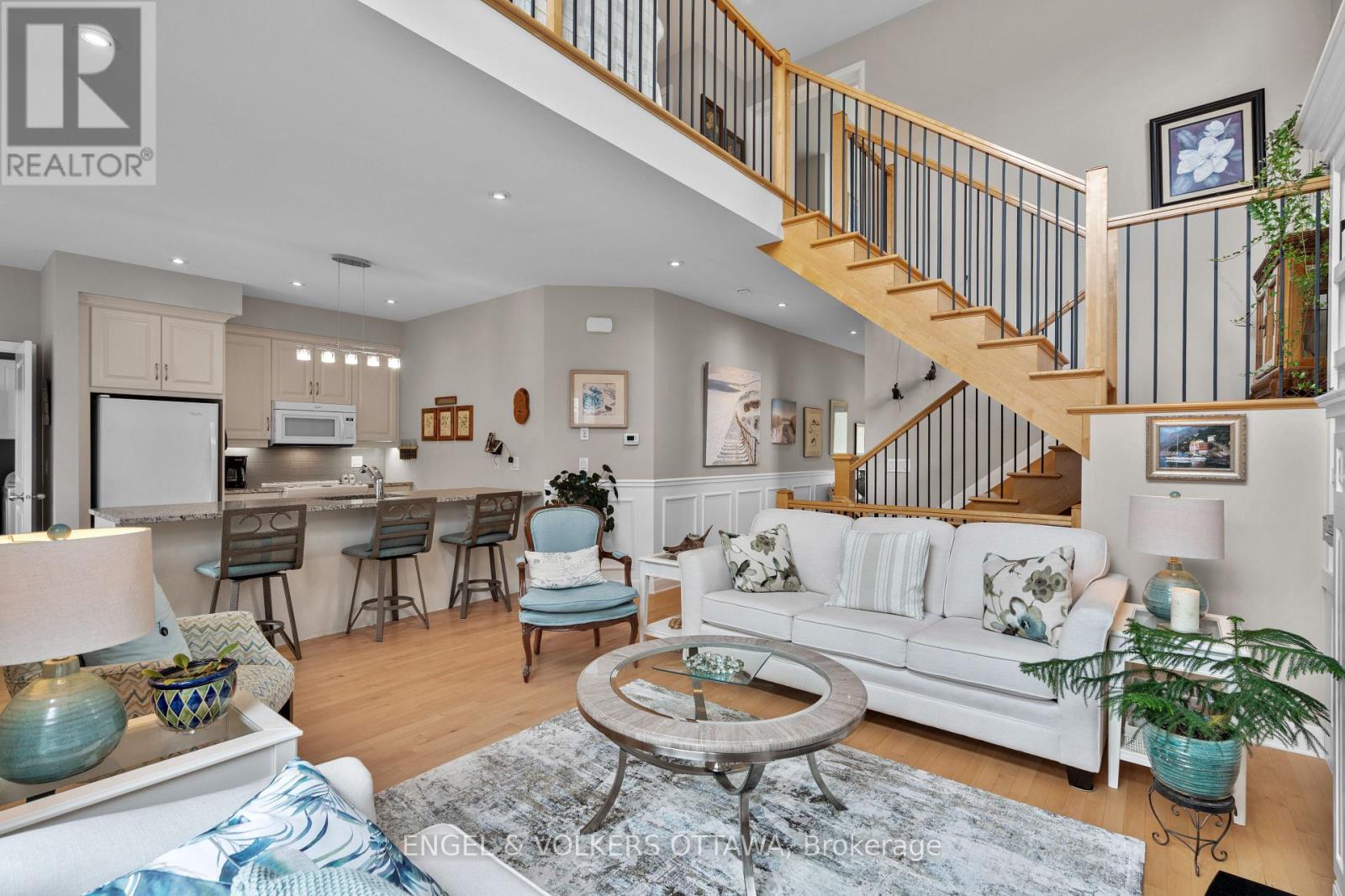 27 Esquimault Avenue