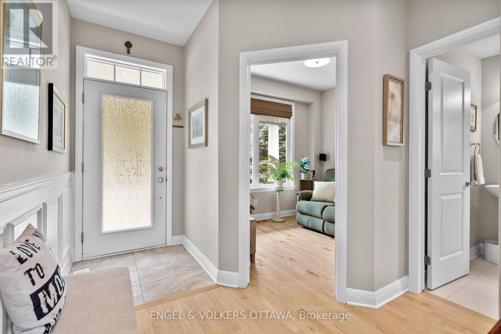 27 Esquimault Avenue