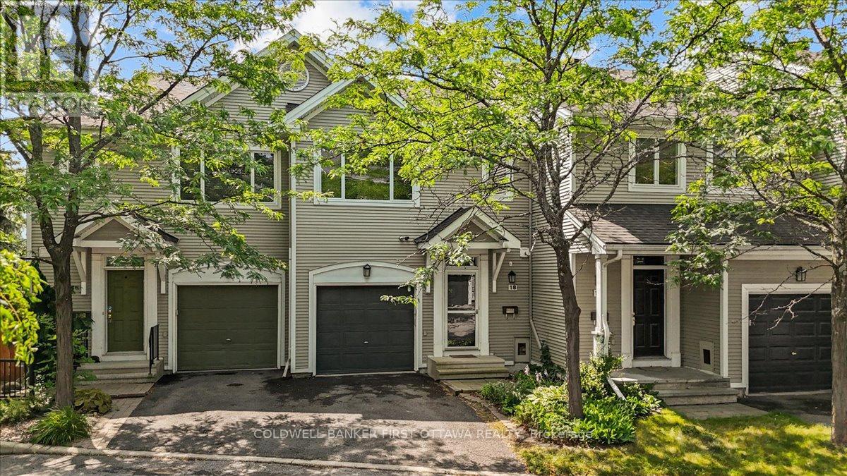 18 Maxton Private
