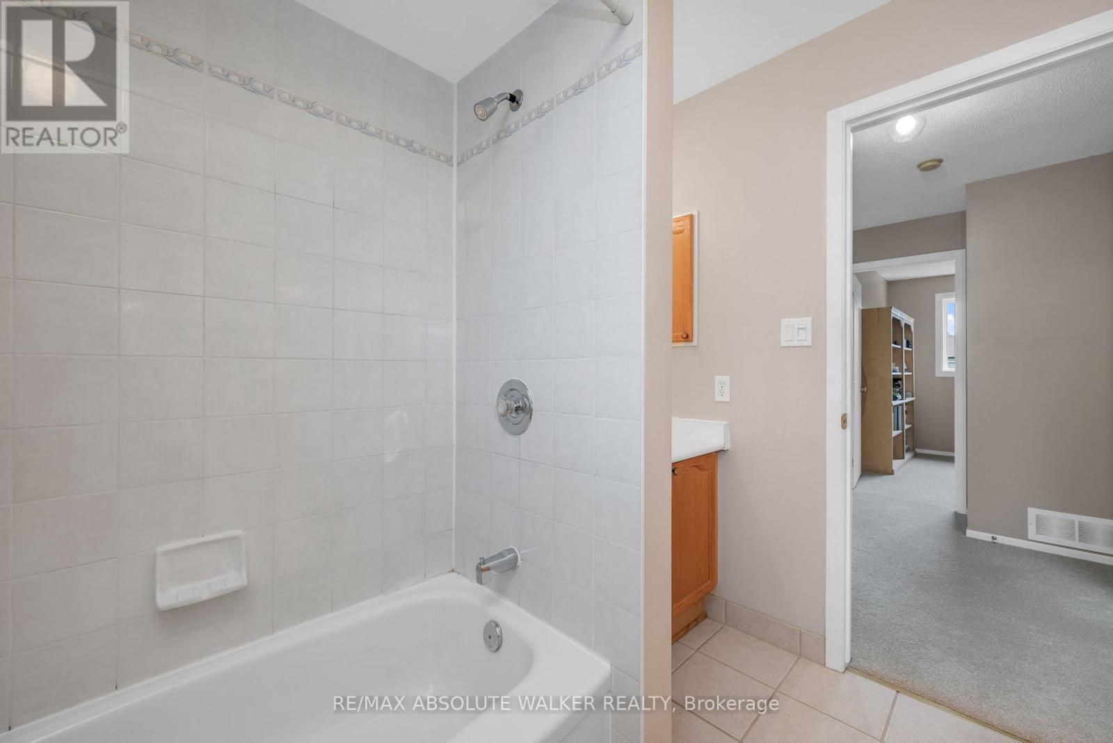 757 Clearcrest Crescent