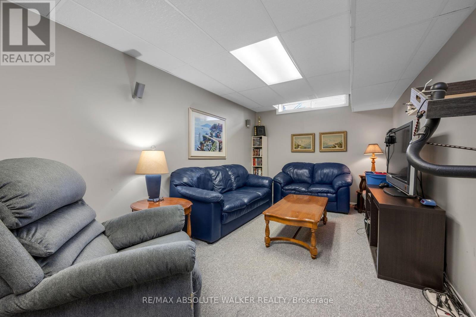 757 Clearcrest Crescent