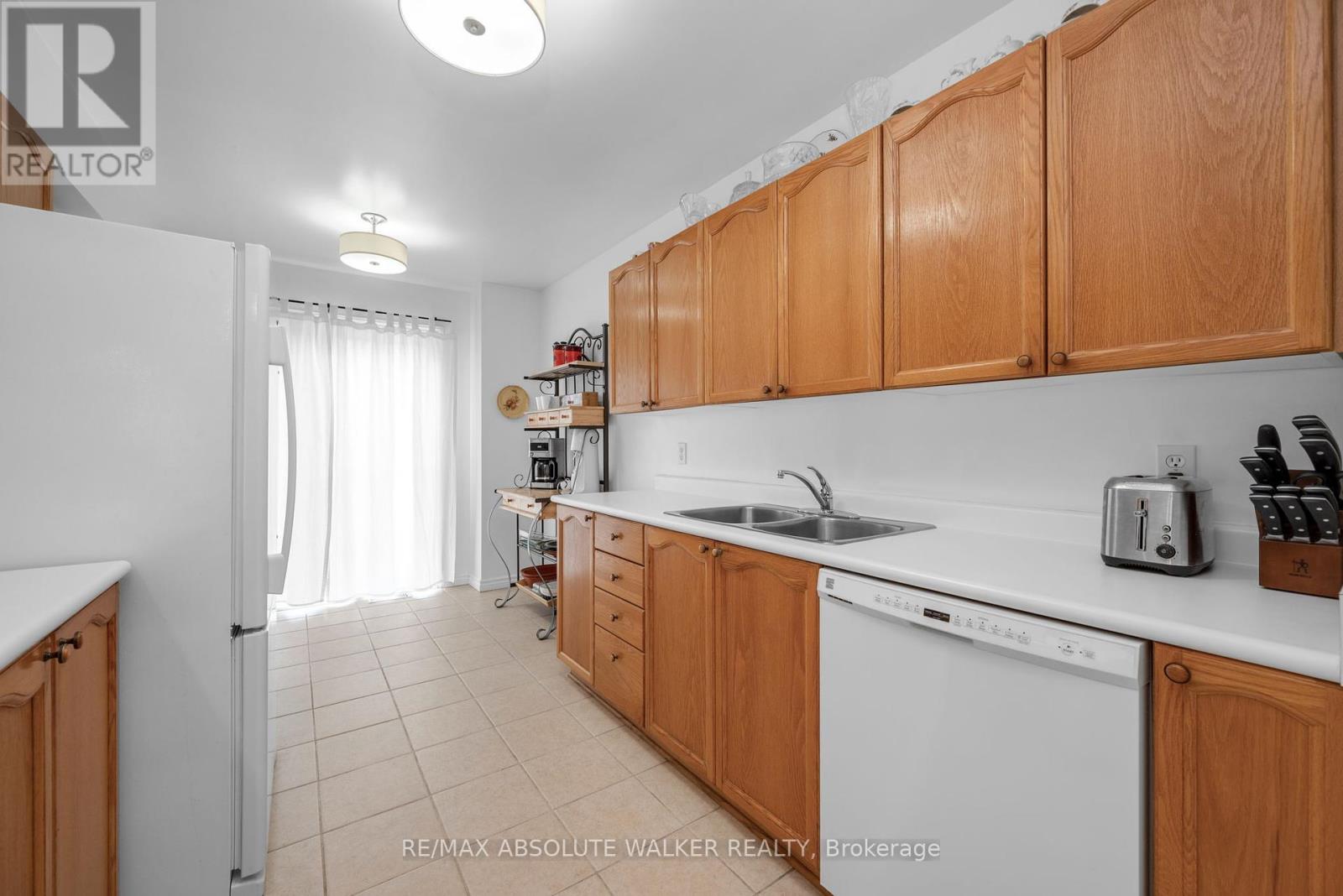 757 Clearcrest Crescent