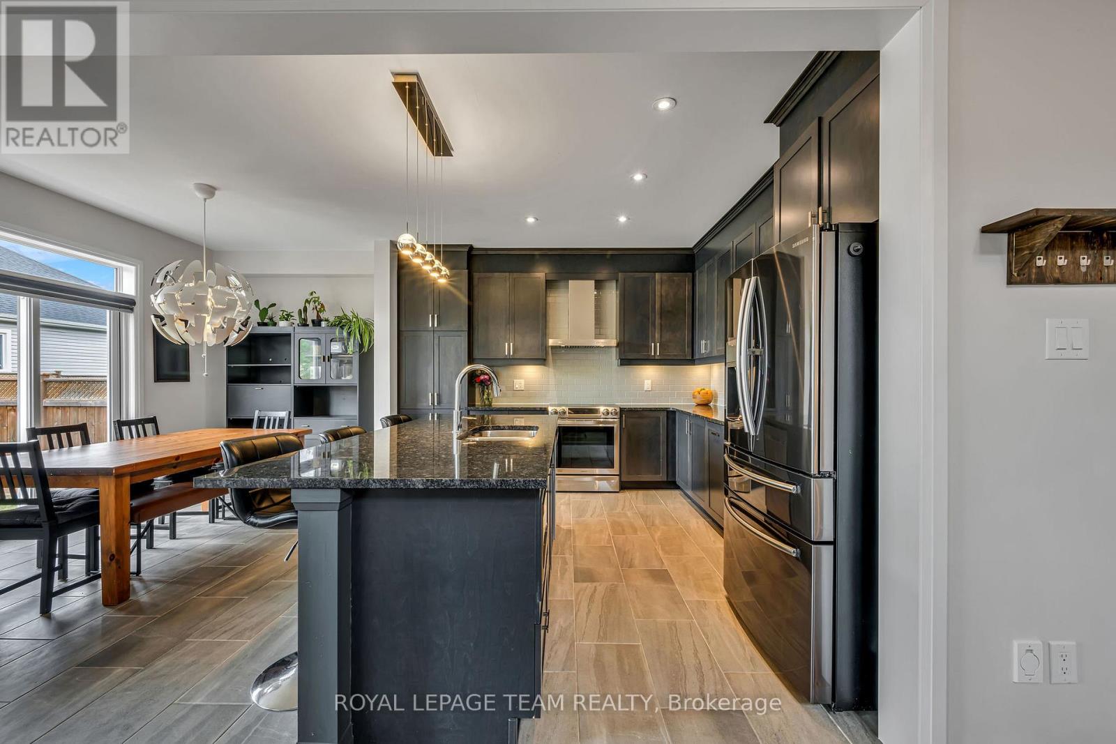 1201 De Pencier Drive