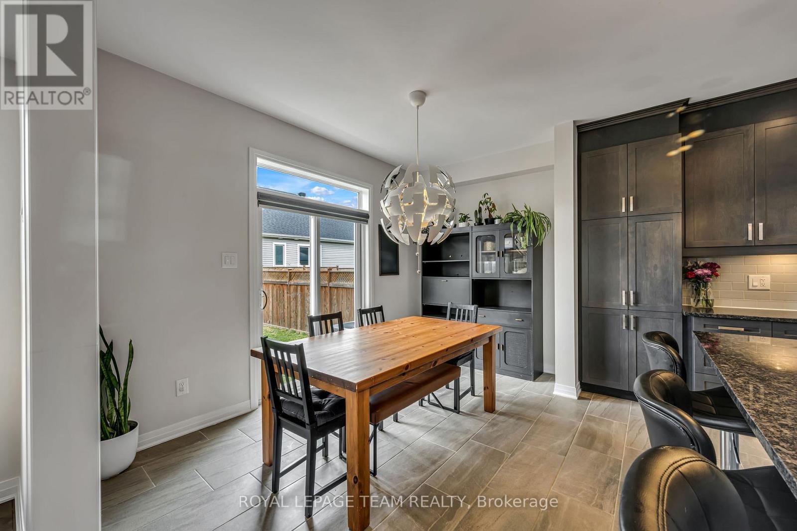 1201 De Pencier Drive