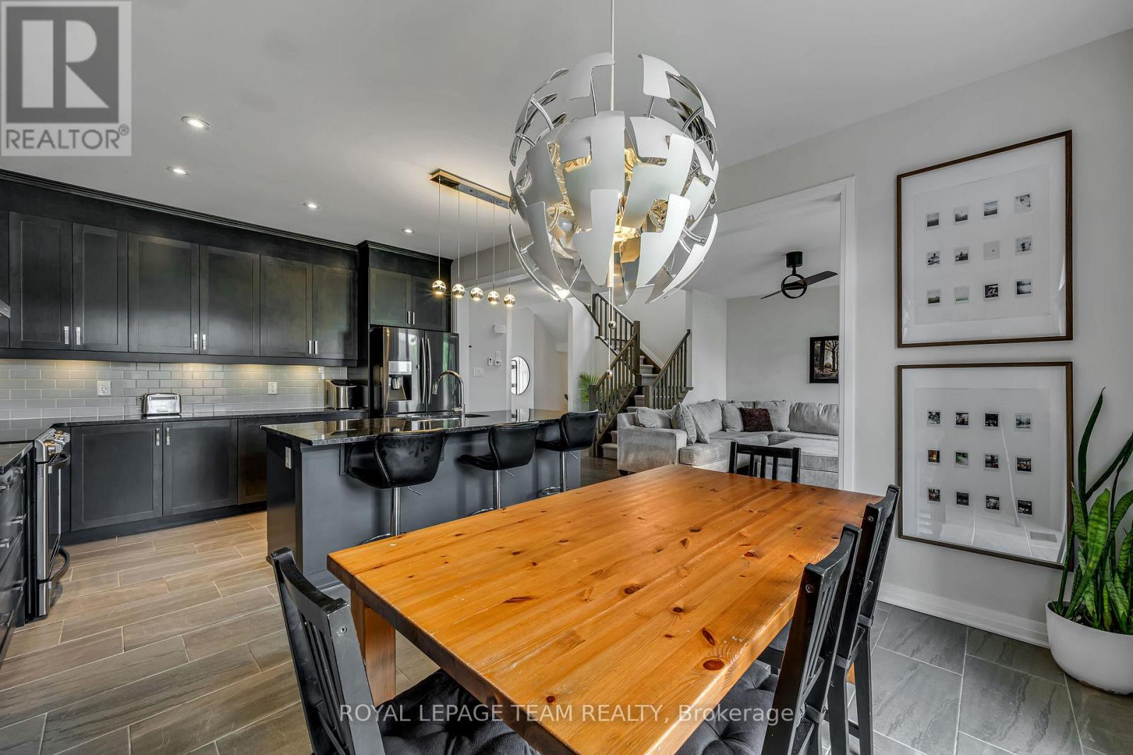 1201 De Pencier Drive