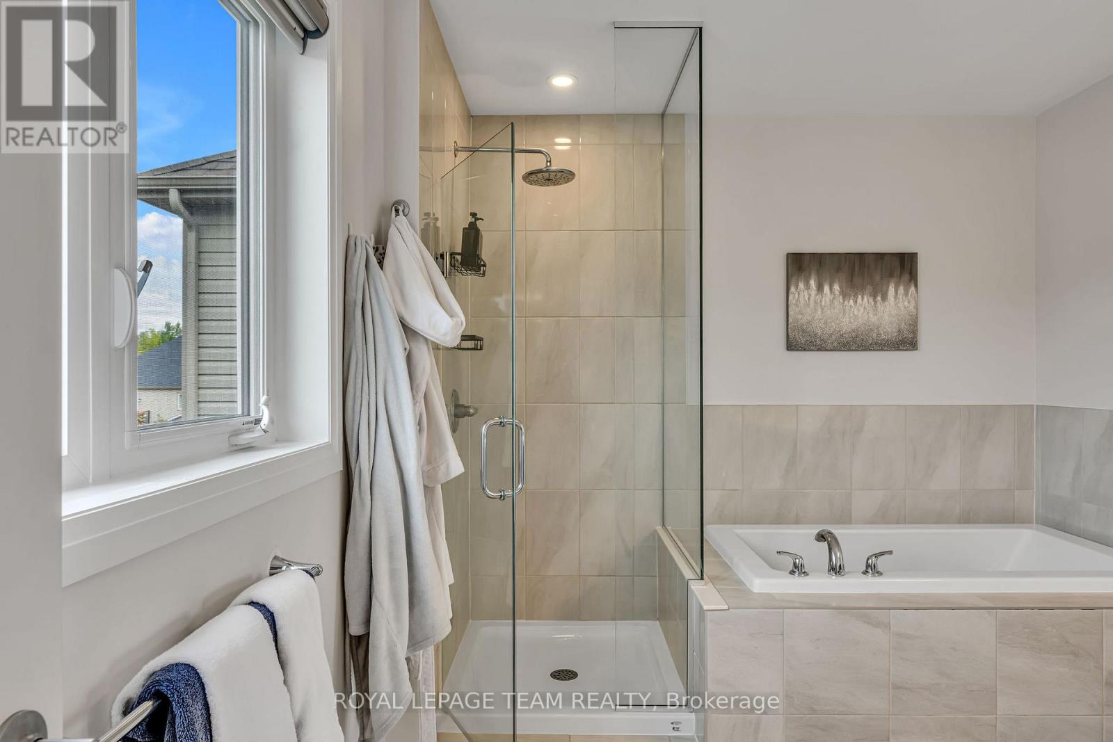 1201 De Pencier Drive