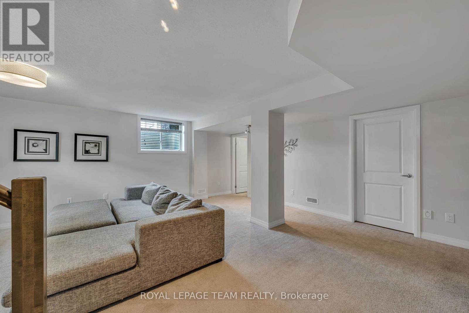 1201 De Pencier Drive