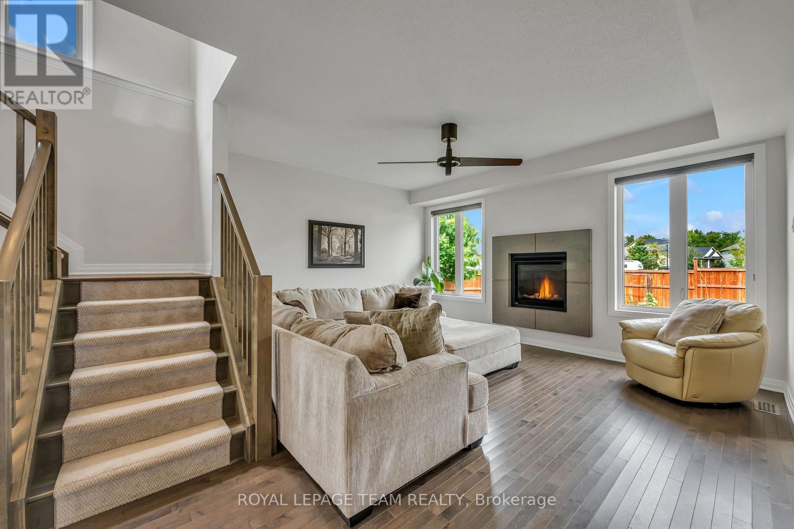 1201 De Pencier Drive