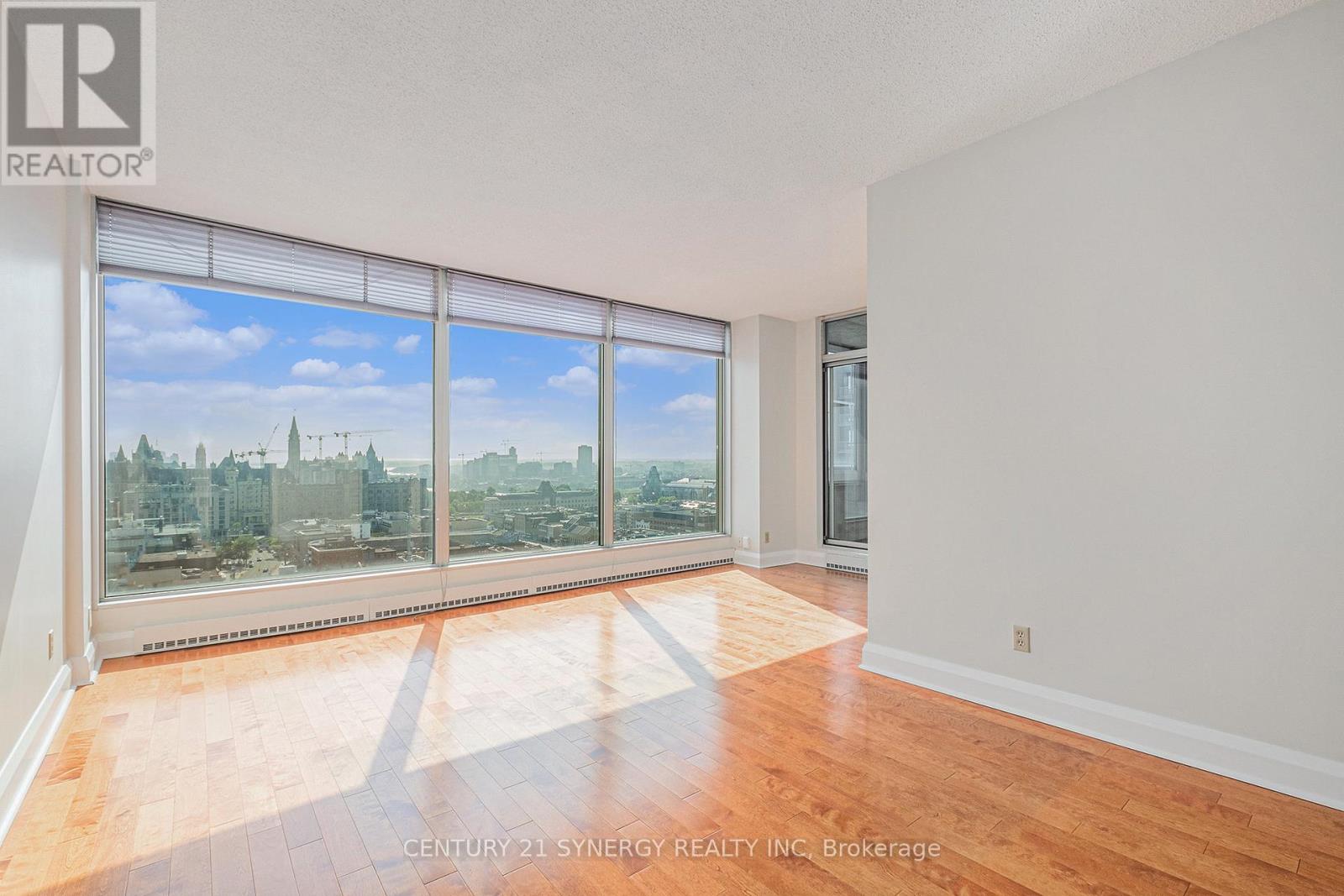 2202 - 160 George Street