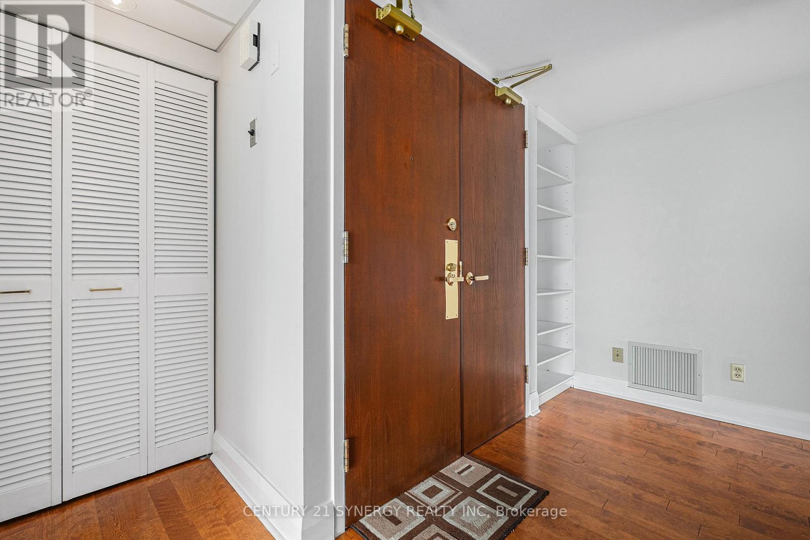 2202 - 160 George Street