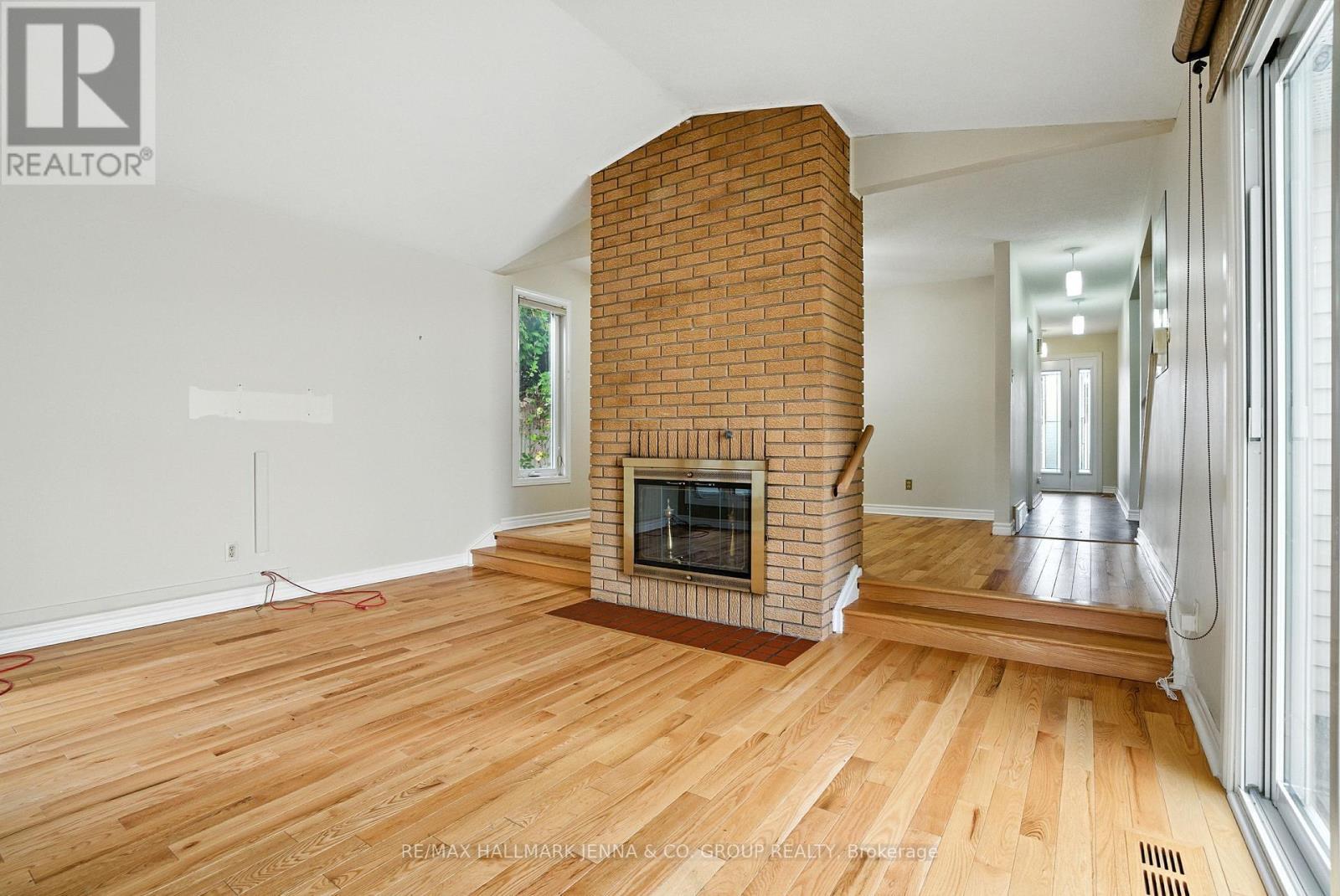 1115 St Emmanuel Terrace