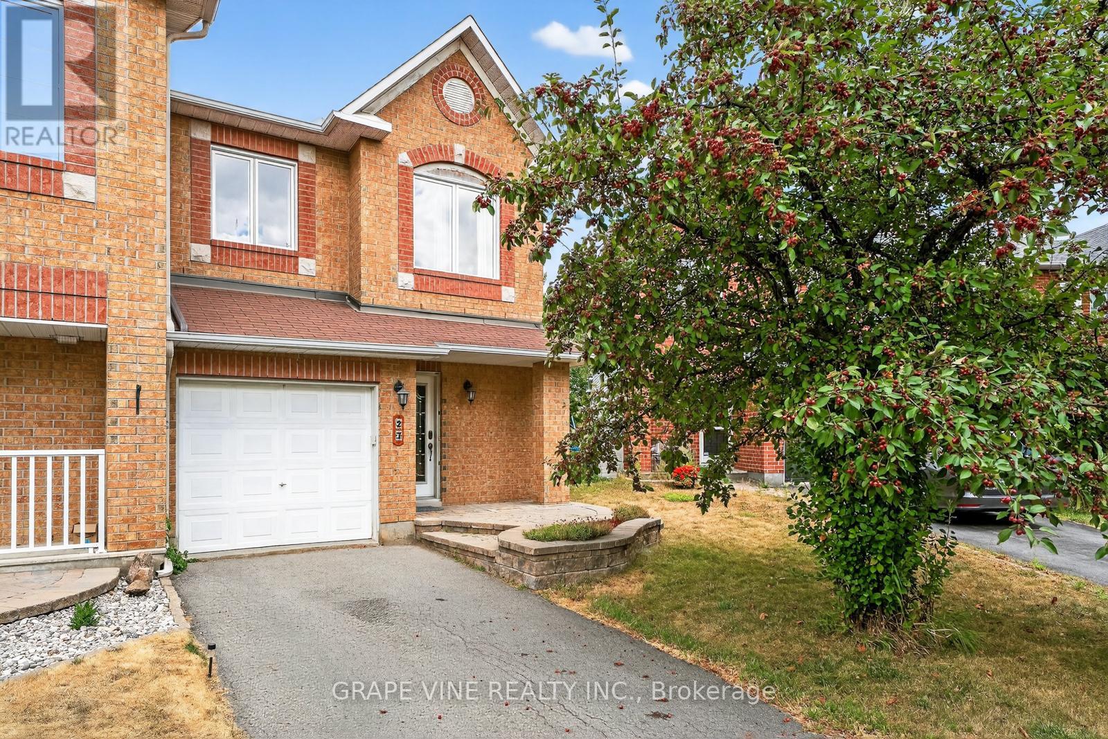 27 Flowertree Crescent