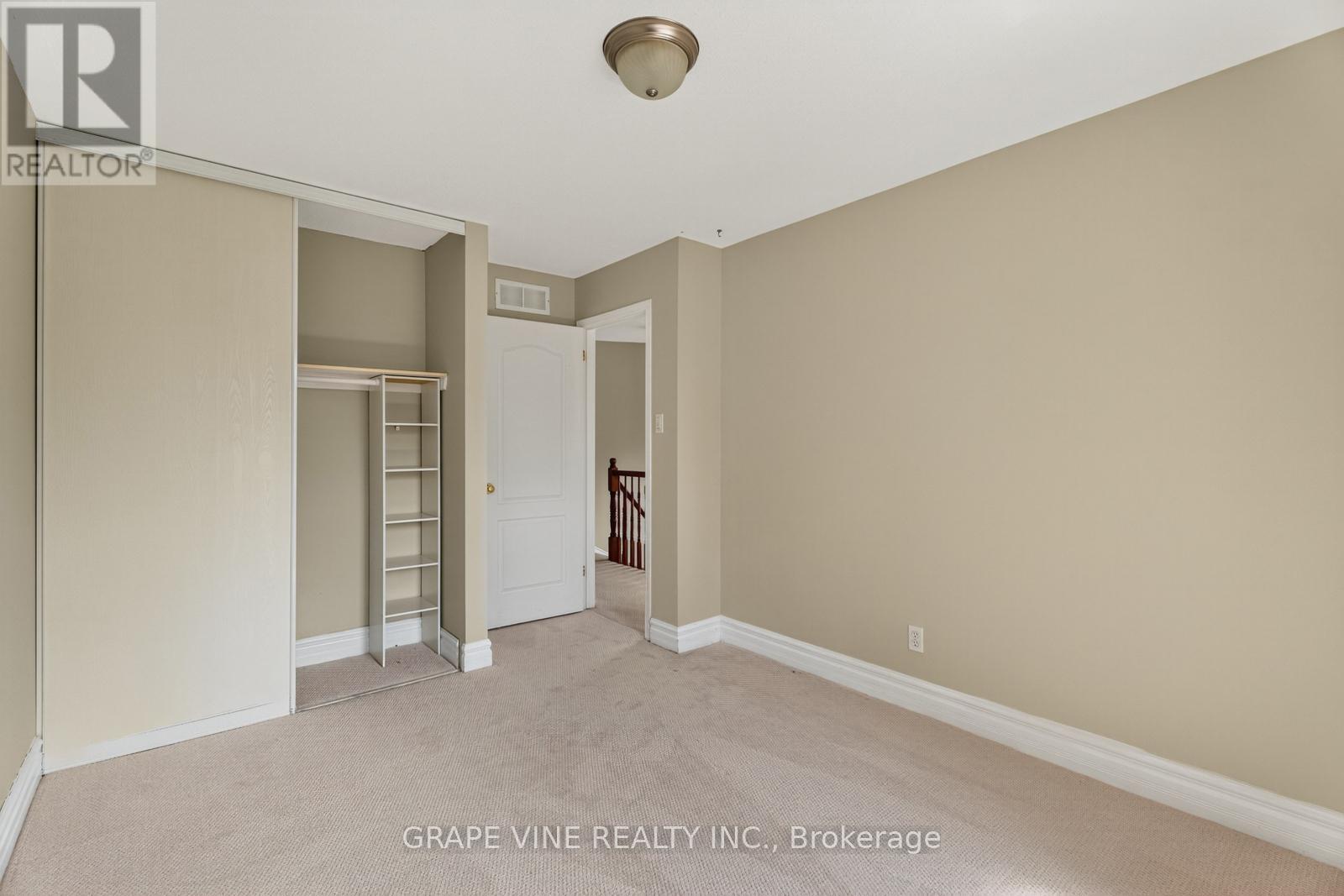 27 Flowertree Crescent