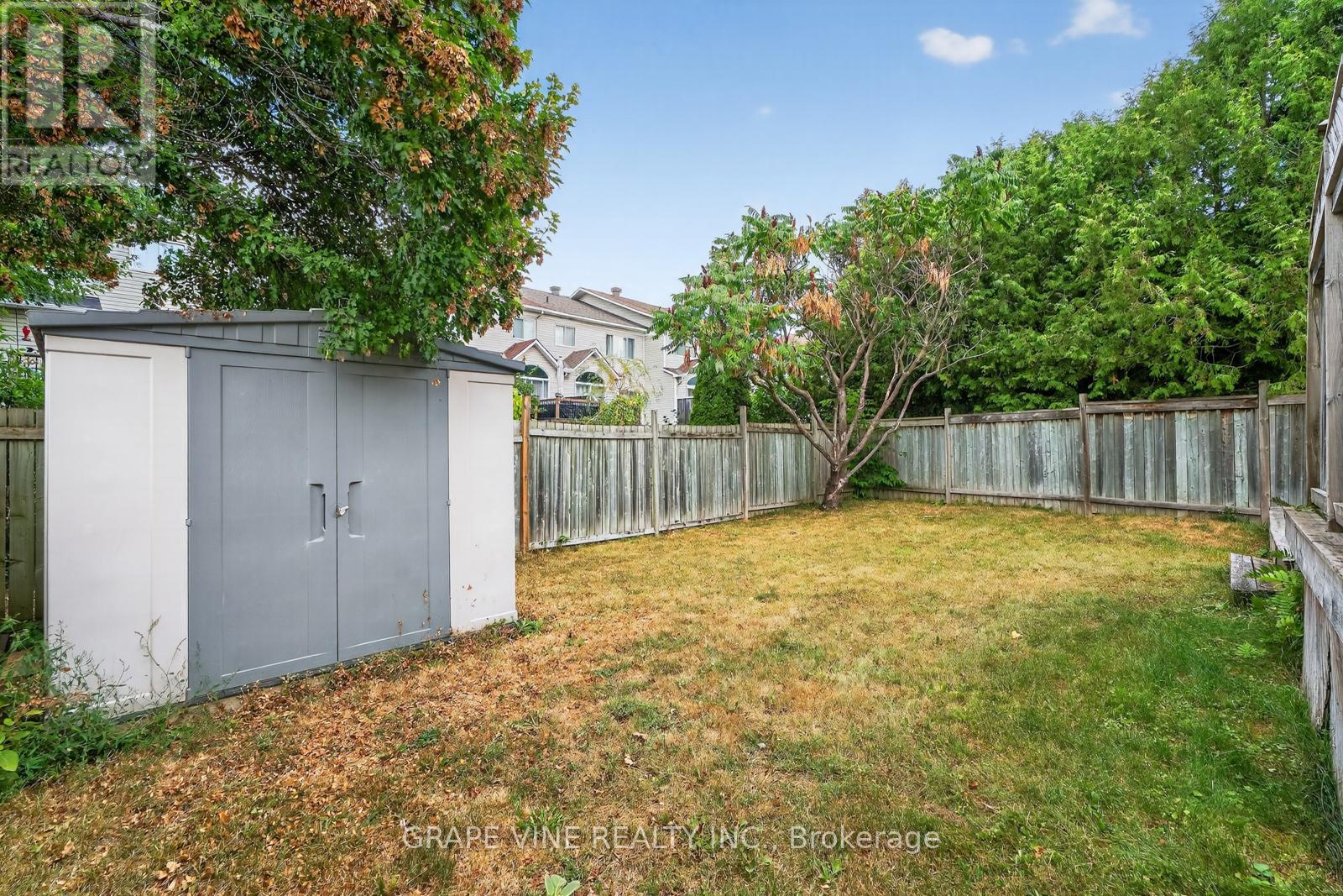 27 Flowertree Crescent