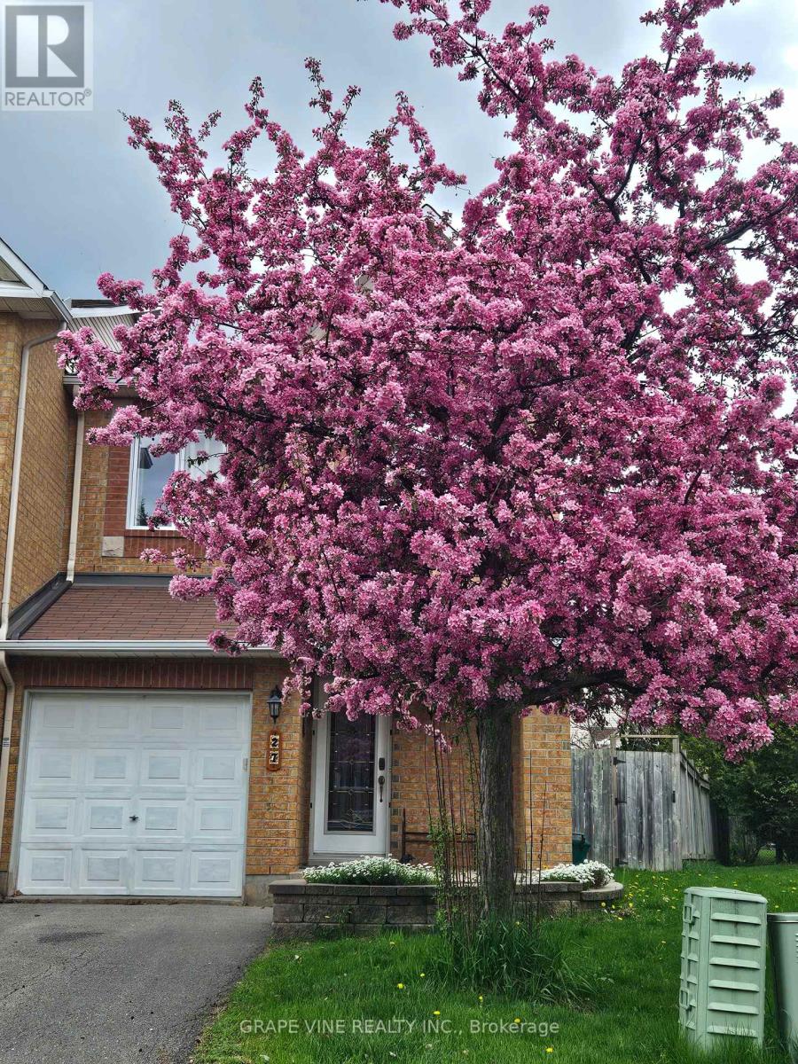 27 Flowertree Crescent