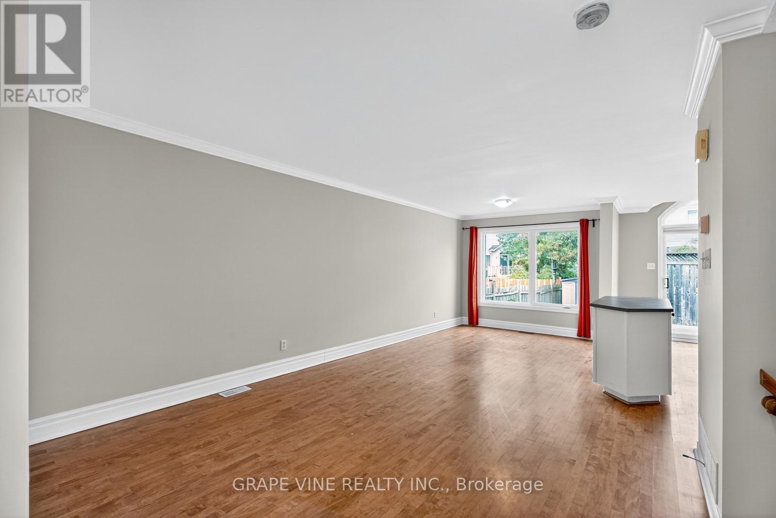 27 Flowertree Crescent