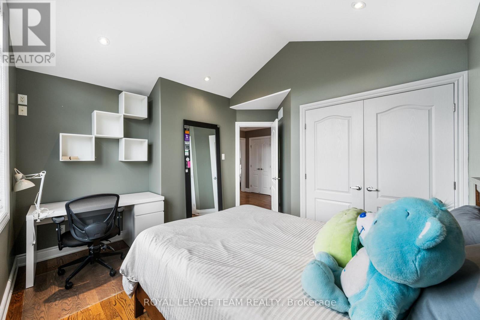 49 Savuto Way