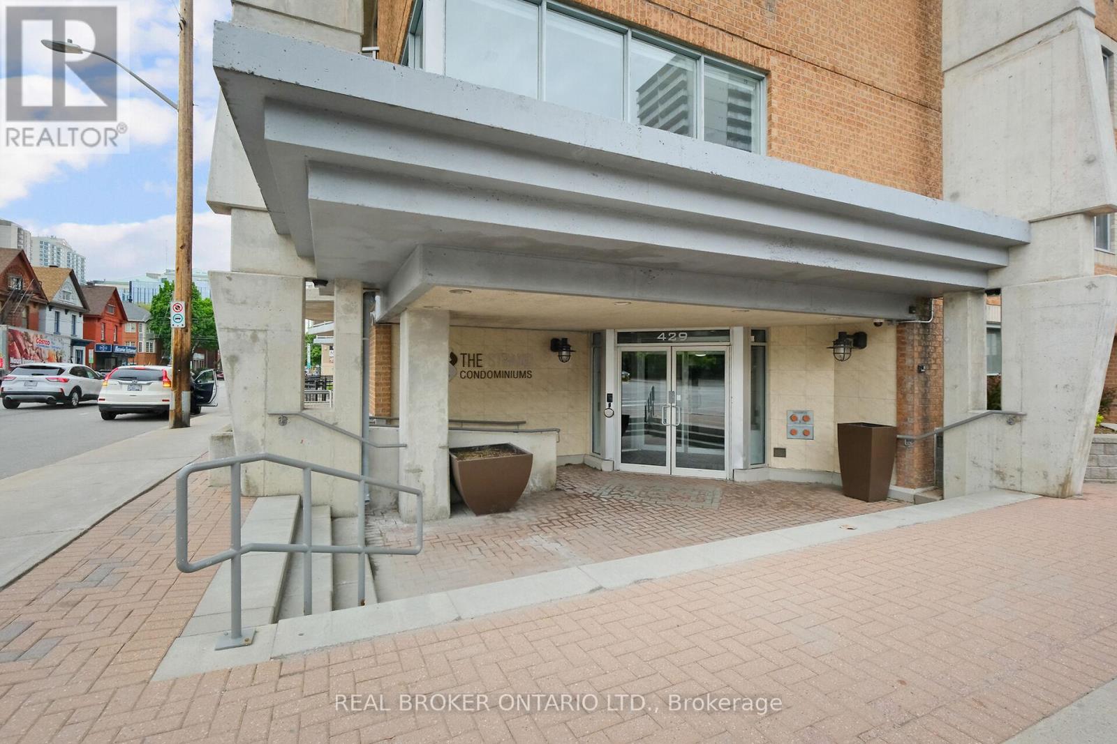 306 - 429 Somerset Street W