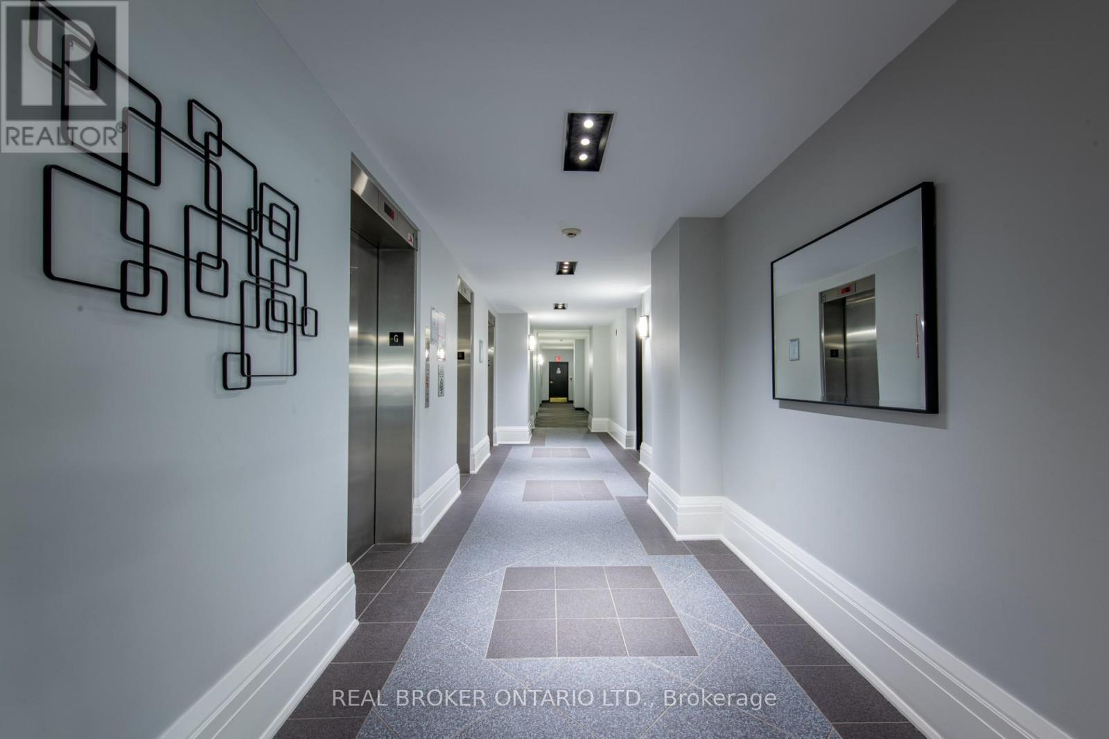 306 - 429 Somerset Street W