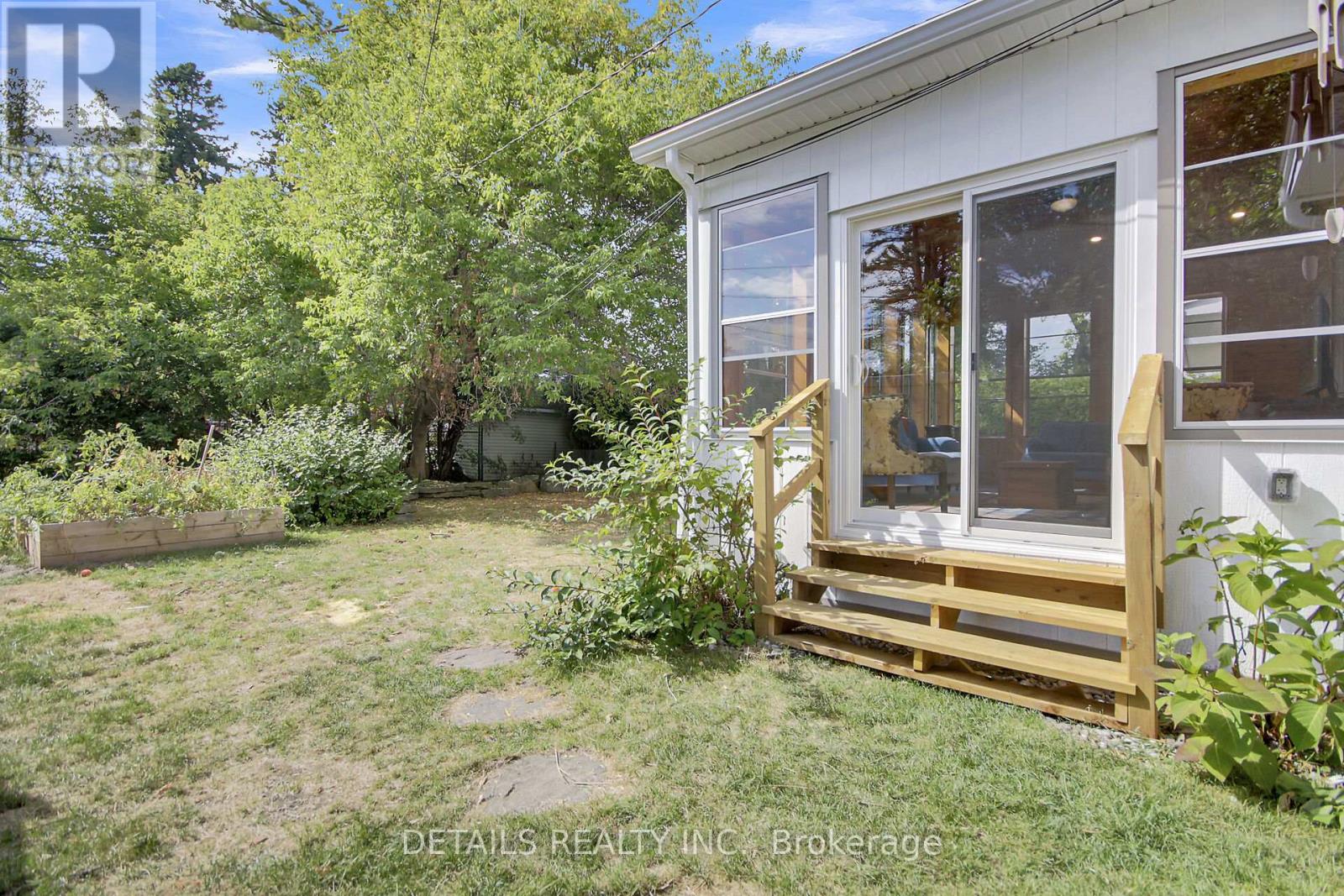 10 Aberfeldy Street