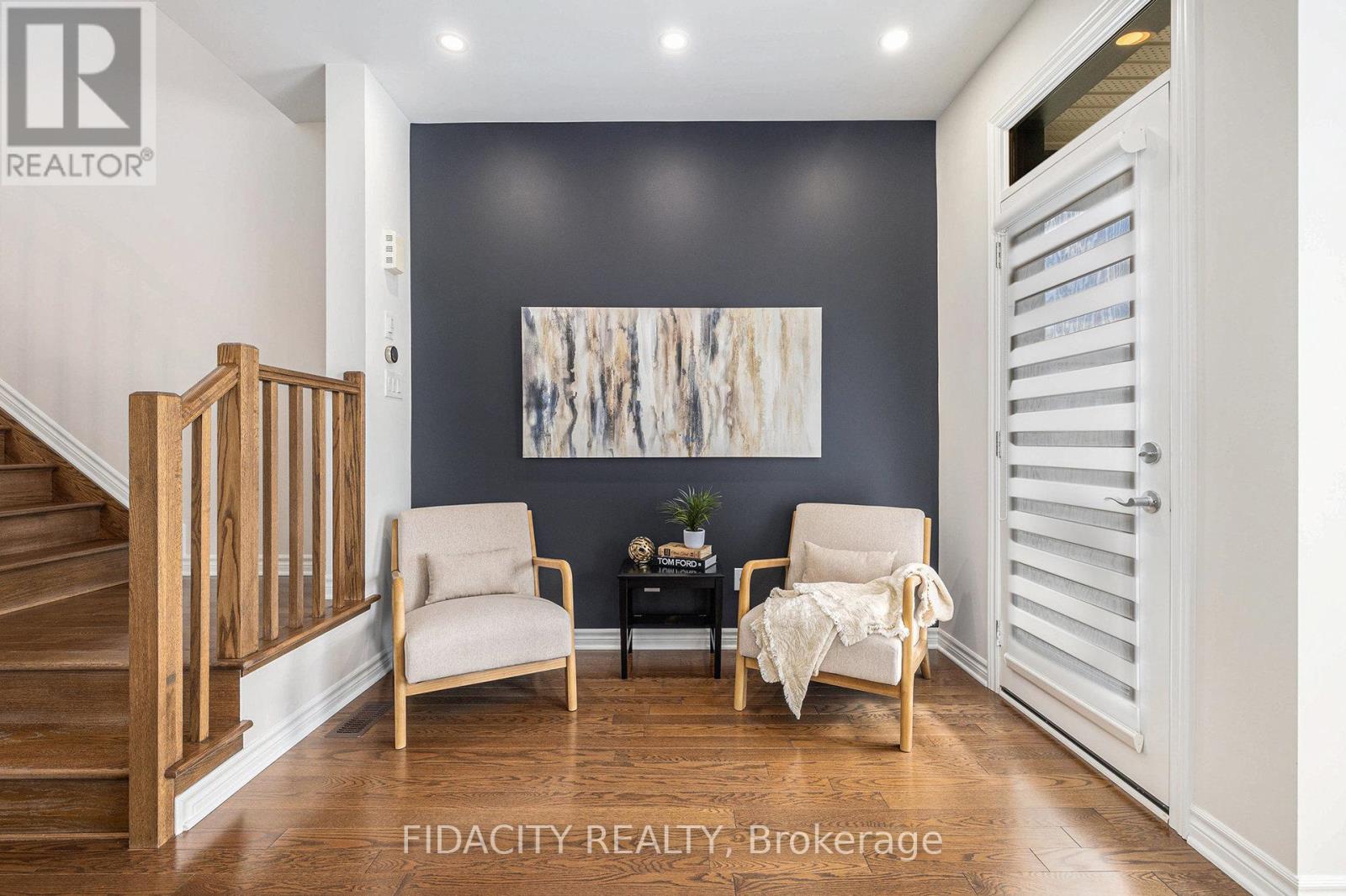 219a Shinny Avenue