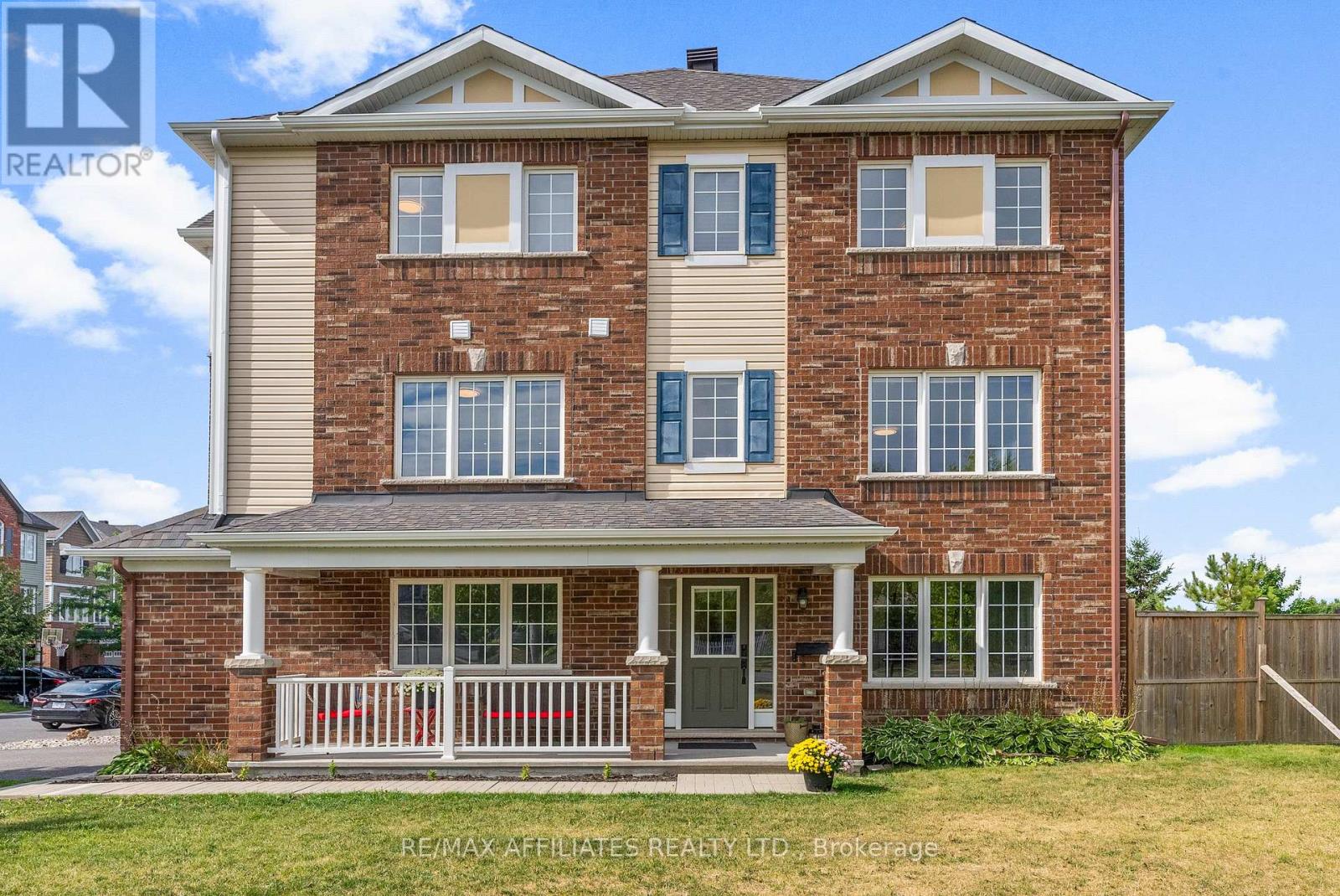 407 Coldwater Crescent