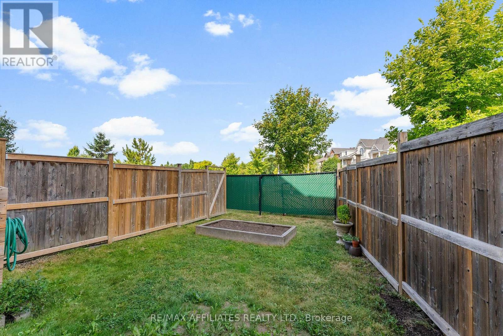 407 Coldwater Crescent