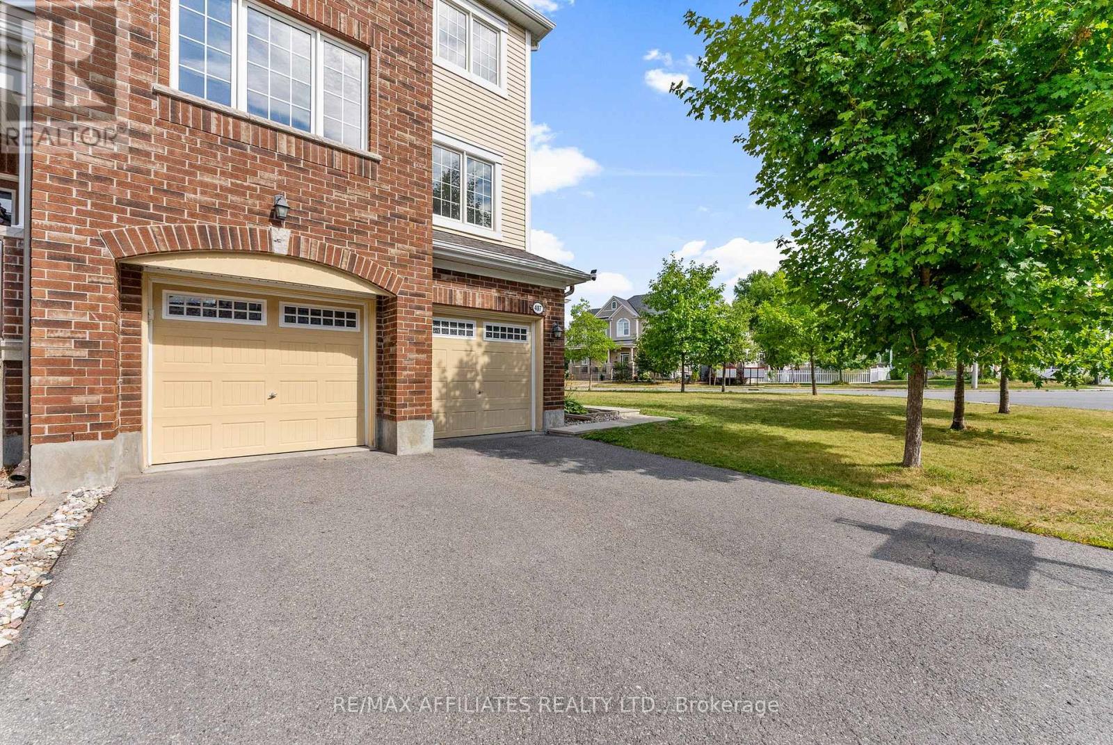 407 Coldwater Crescent