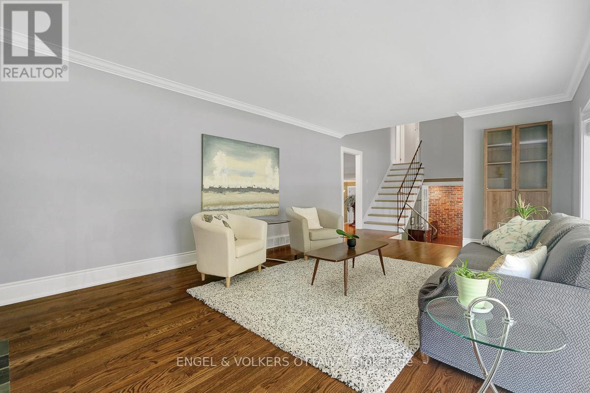 3 Mohawk Crescent