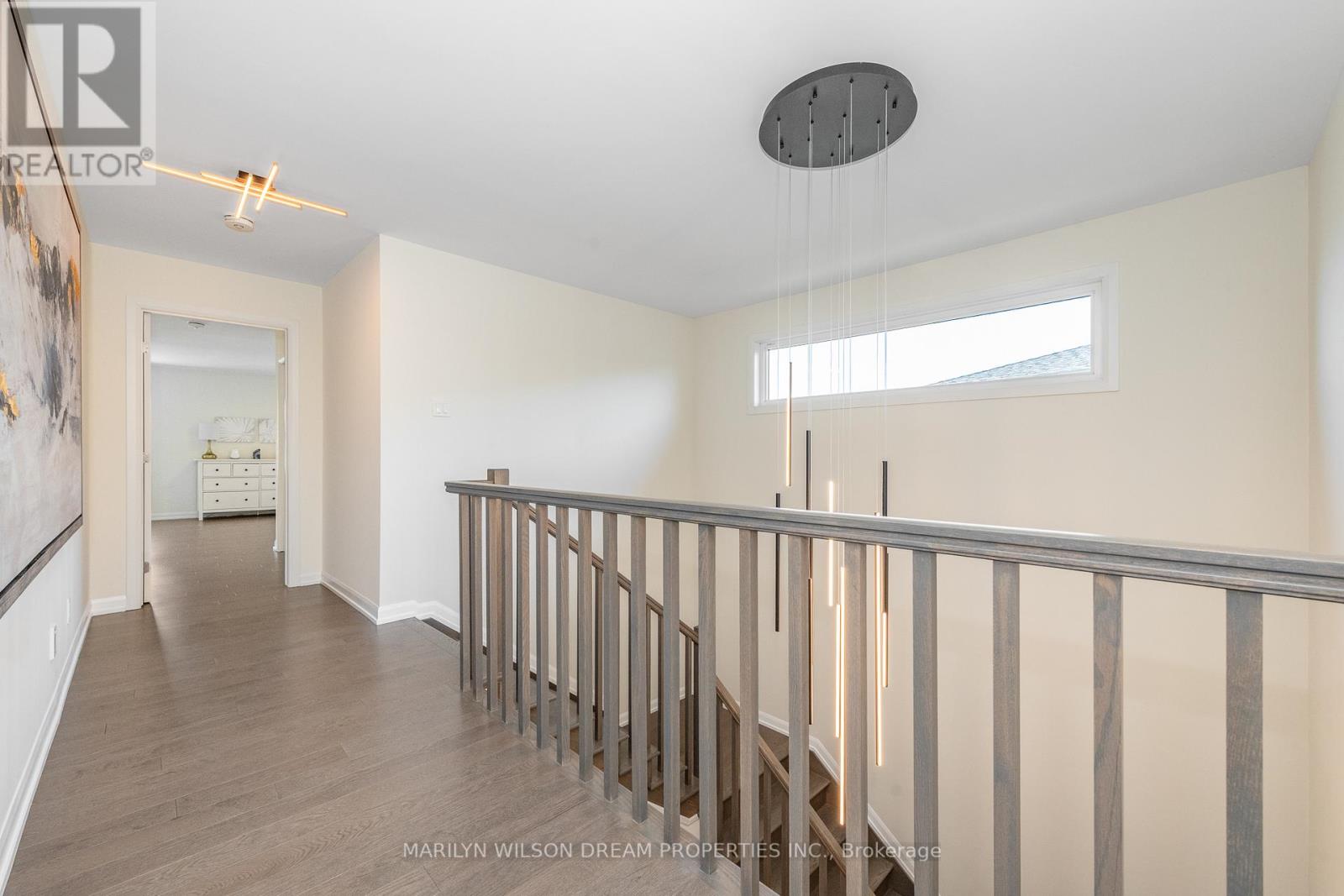 228 Onyx Crescent
