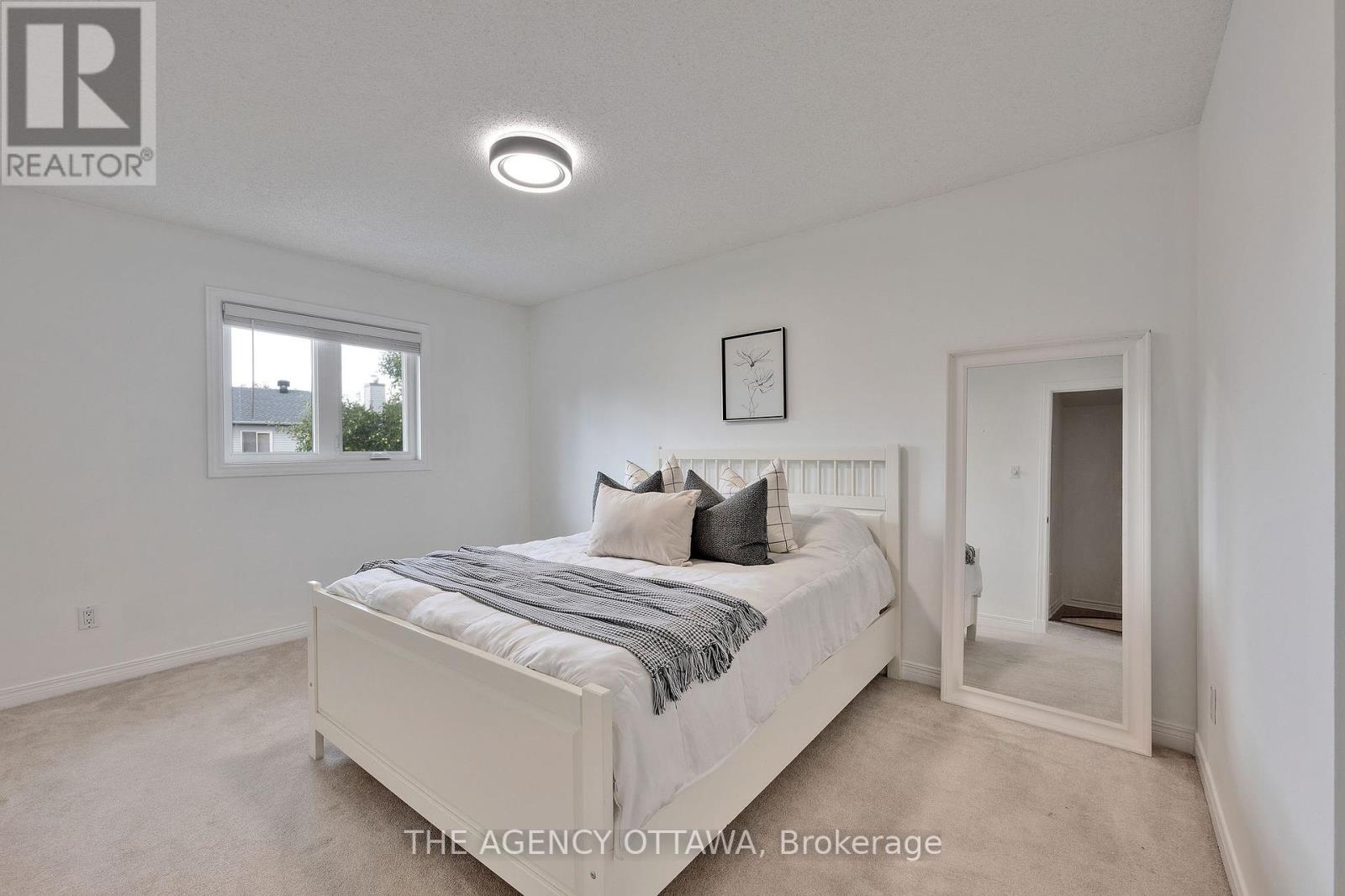 19 Forestglade Crescent