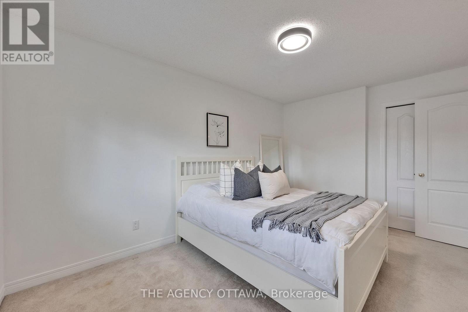 19 Forestglade Crescent