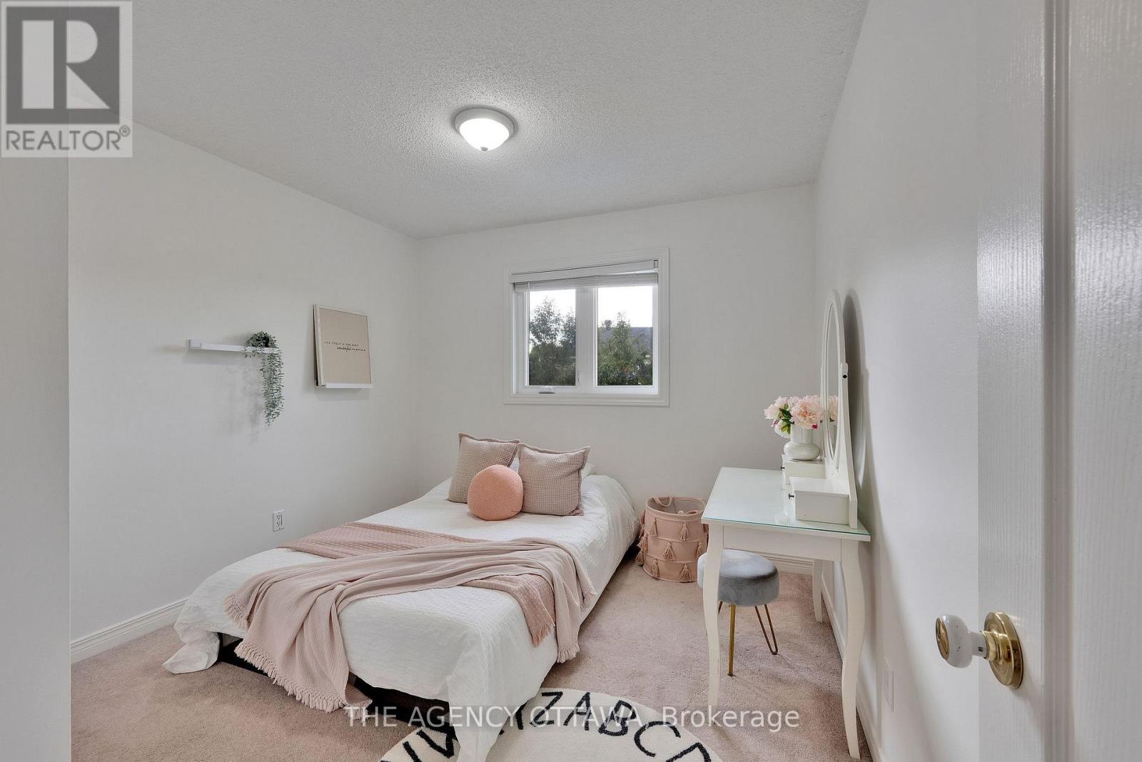 19 Forestglade Crescent