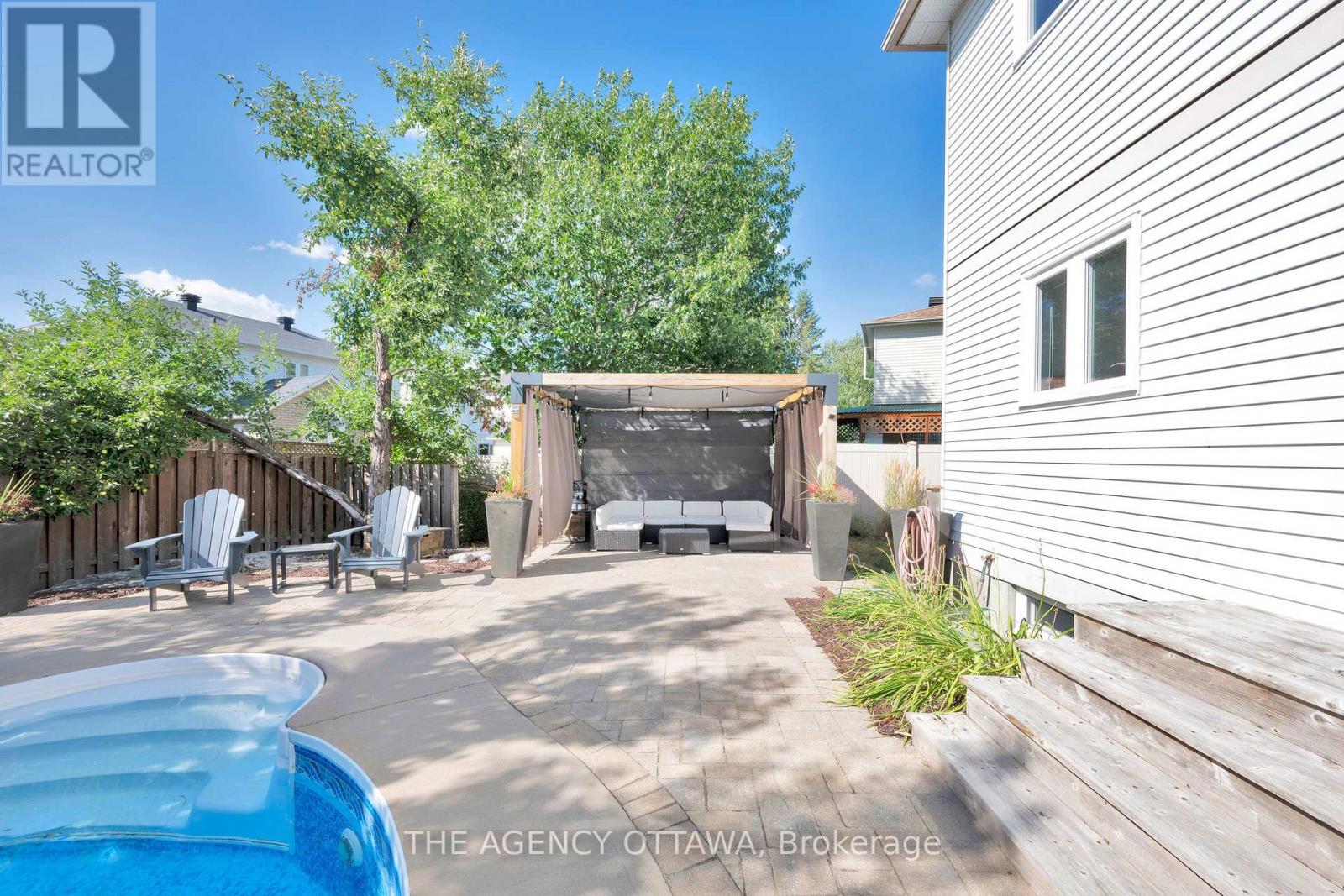 19 Forestglade Crescent
