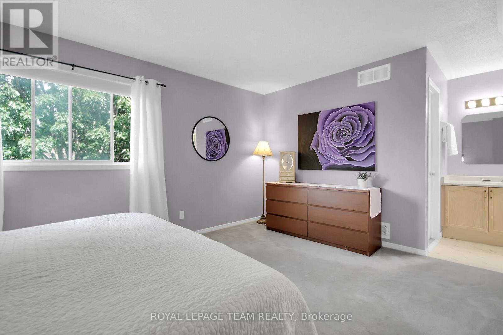75 Inverary Drive