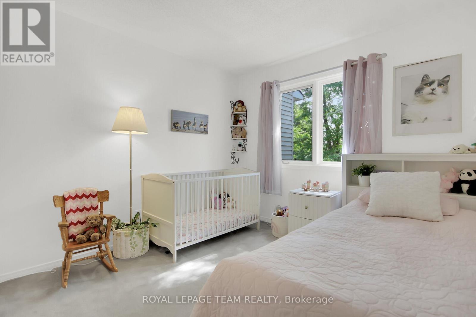 75 Inverary Drive