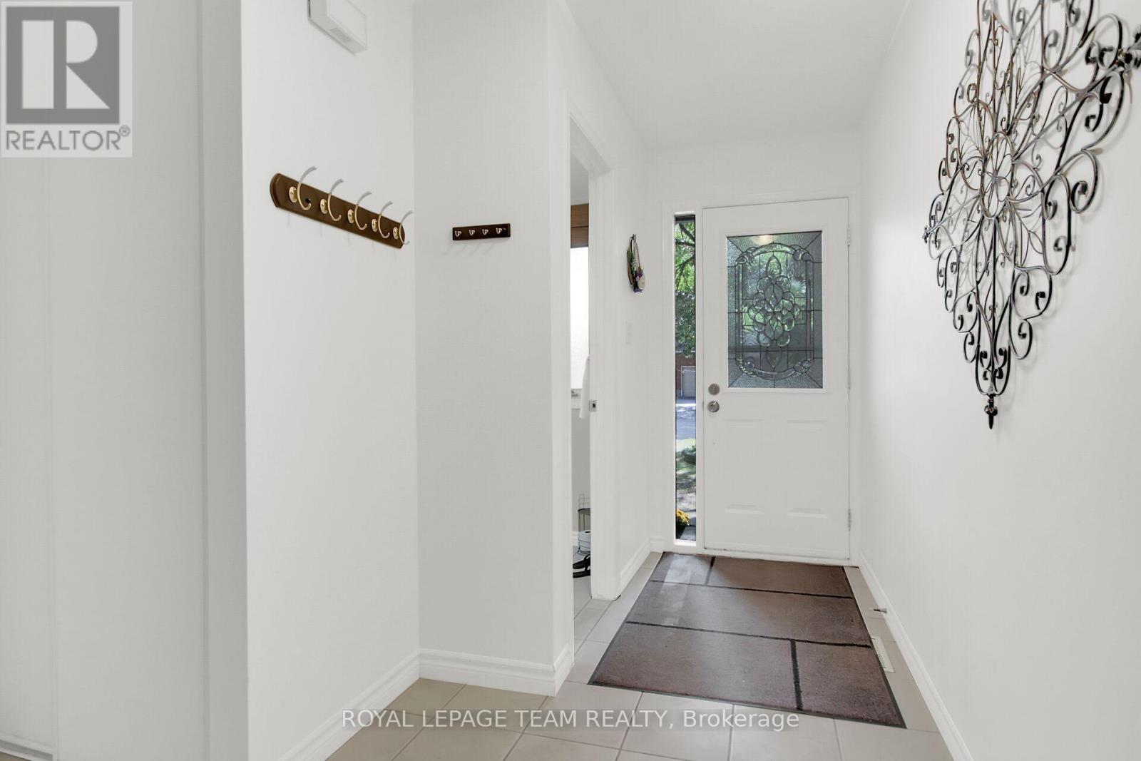 75 Inverary Drive