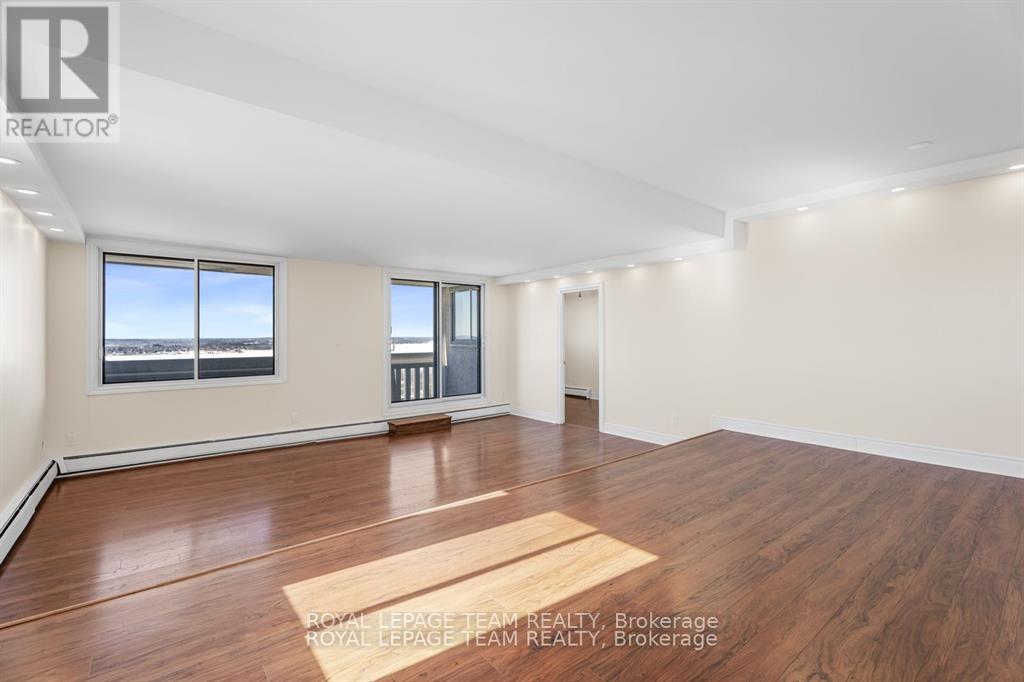 2004 - 415 Greenview Avenue