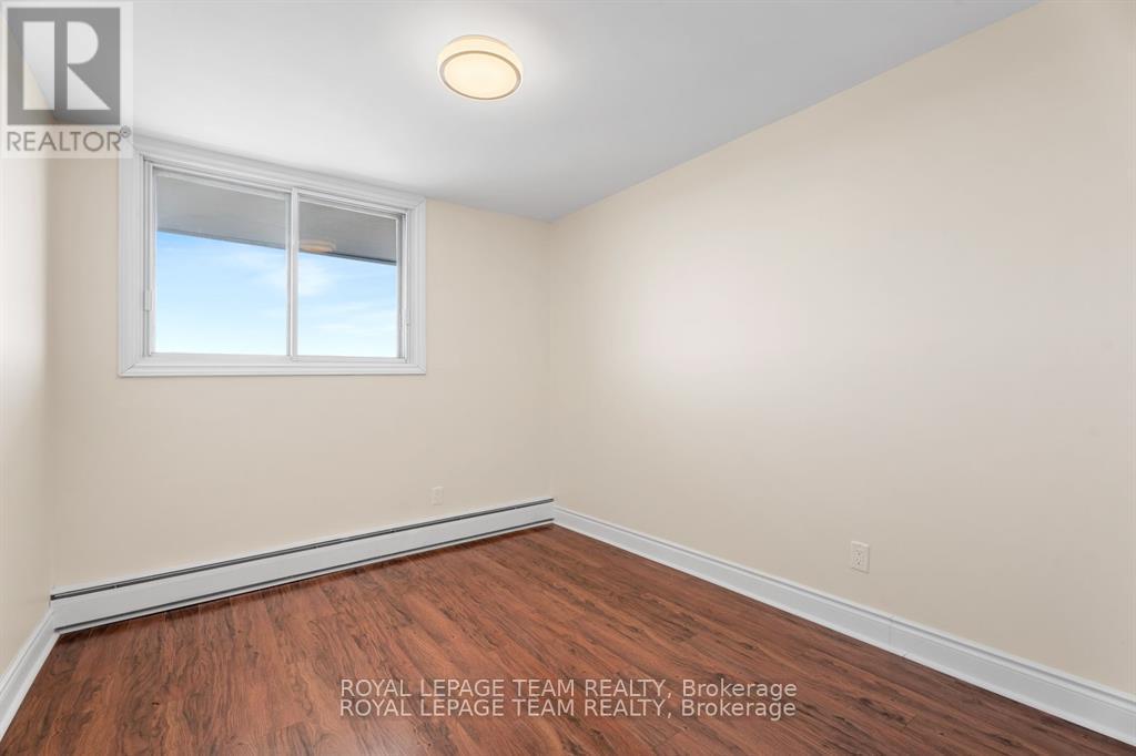 2004 - 415 Greenview Avenue