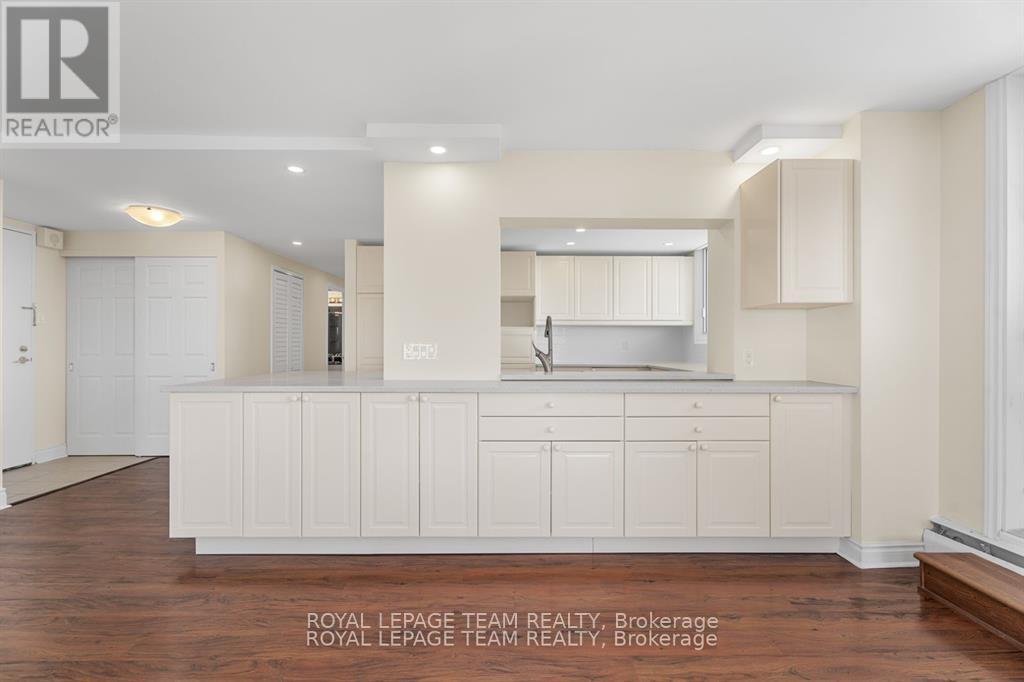 2004 - 415 Greenview Avenue