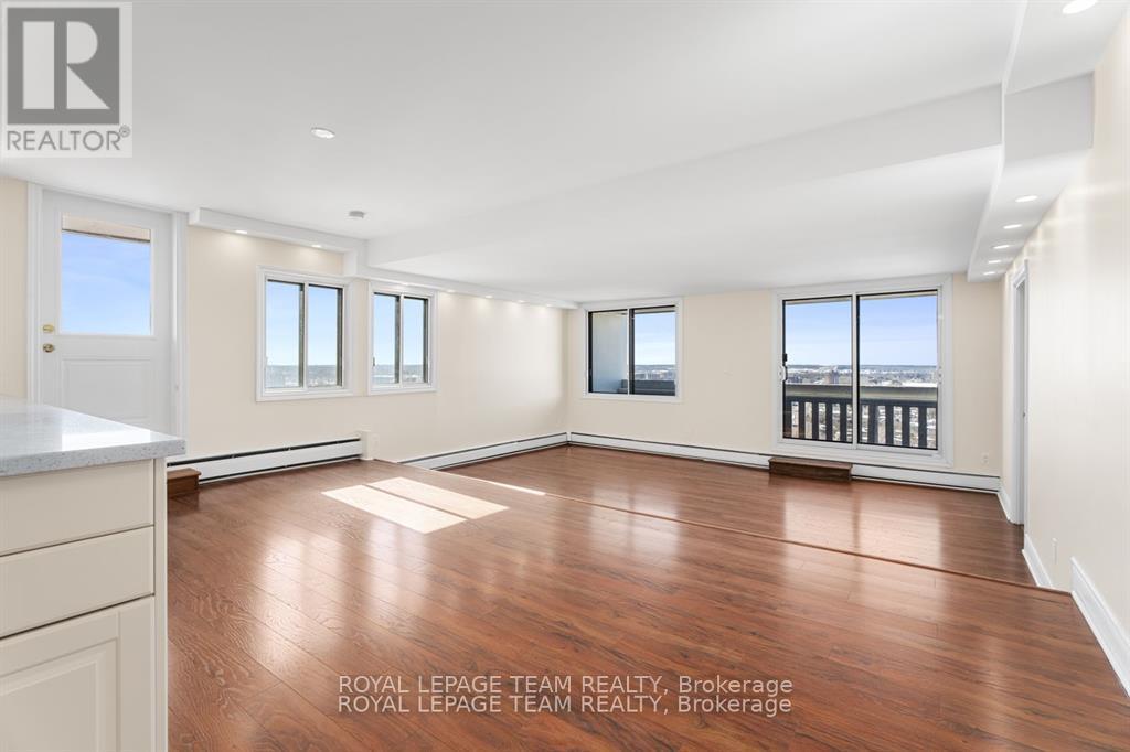 2004 - 415 Greenview Avenue