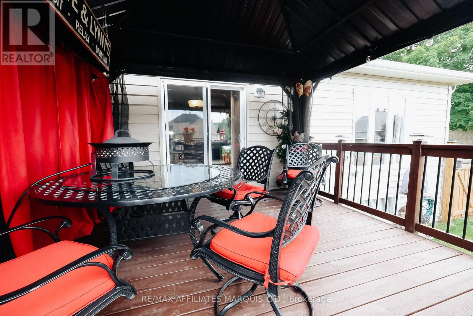 133 St George Street E