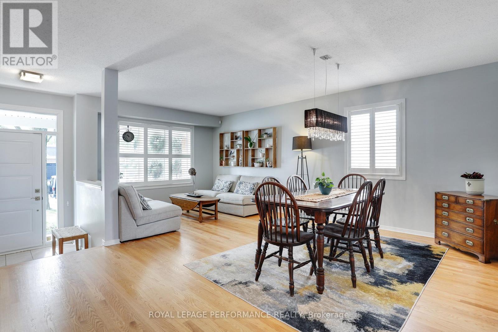 824 Covehead Crescent