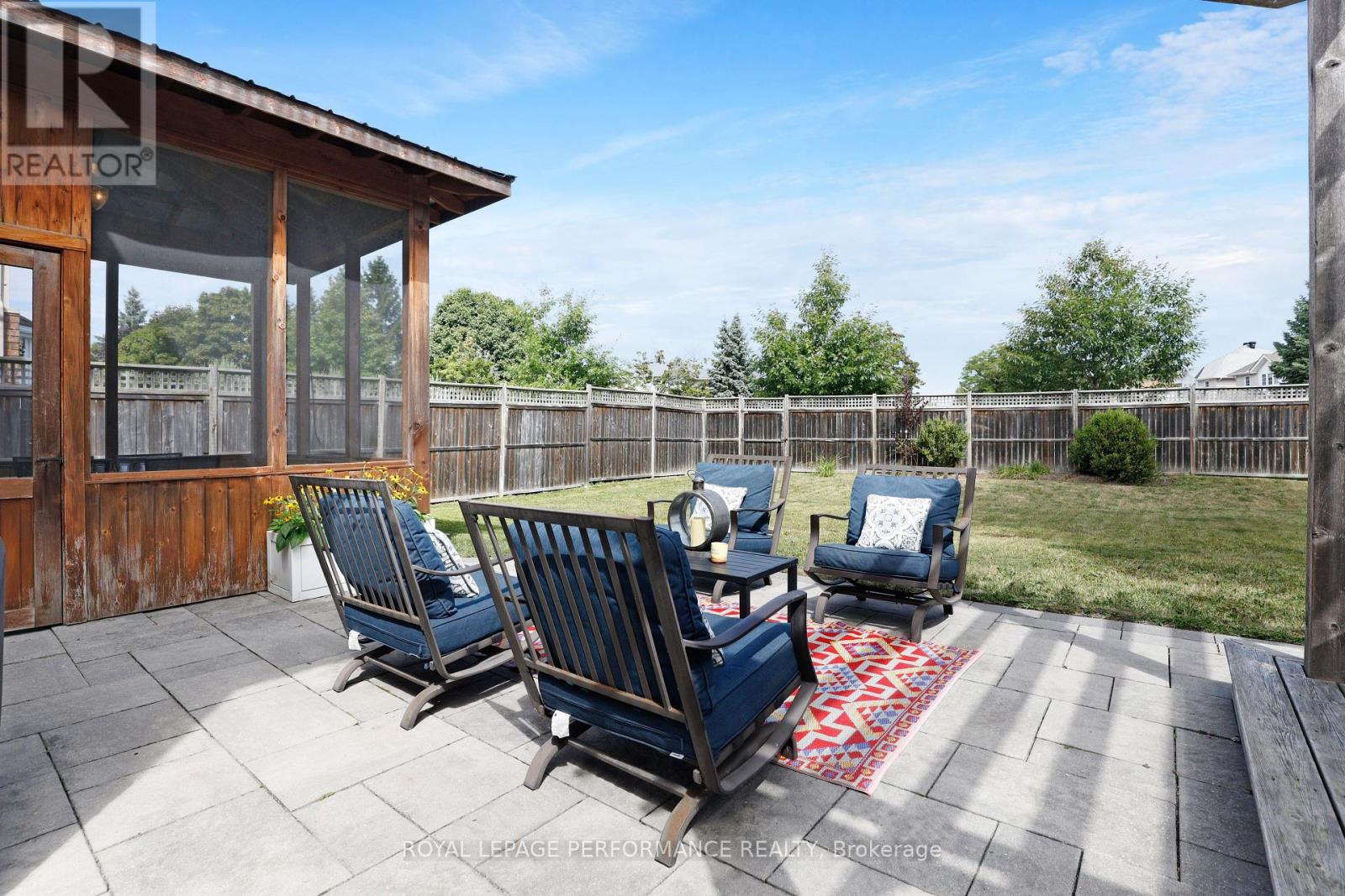 824 Covehead Crescent