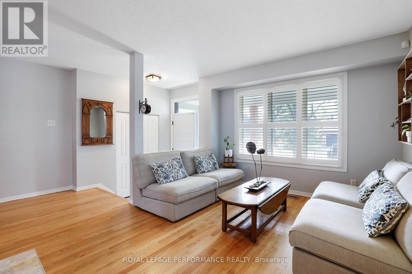 824 Covehead Crescent