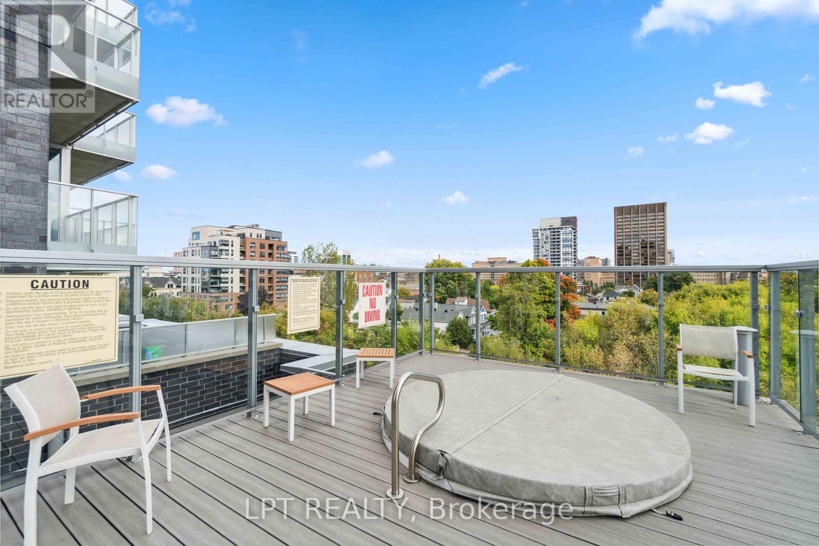 307 - 111 Champagne Avenue S
