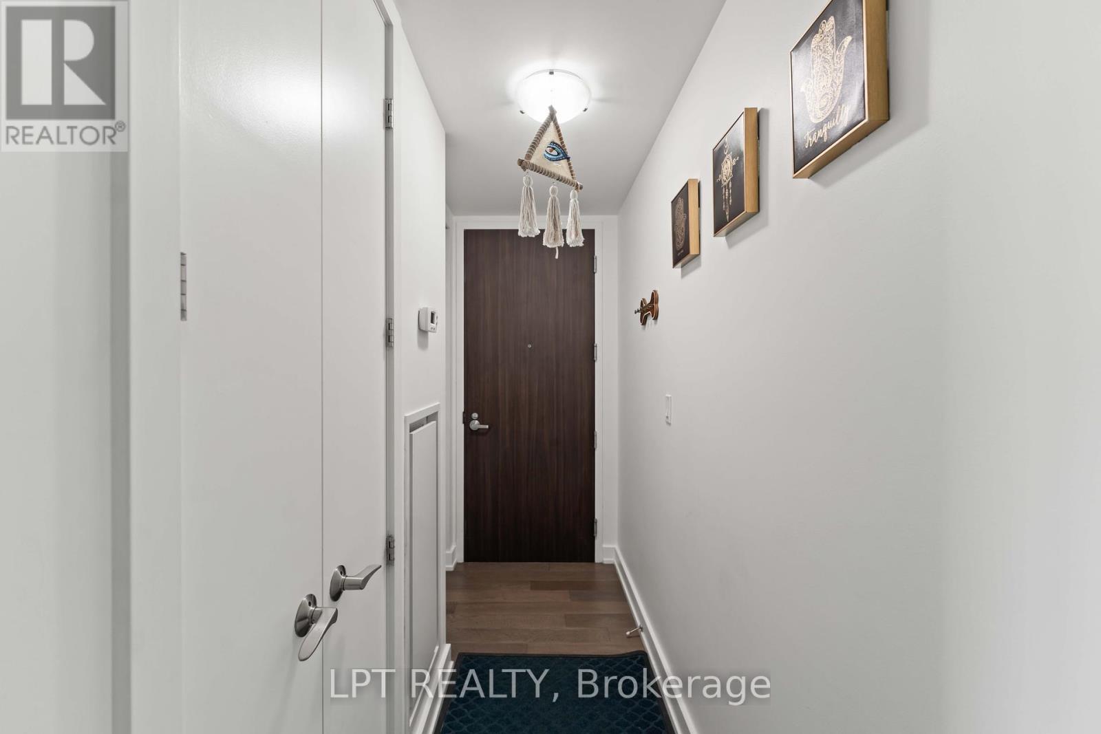307 - 111 Champagne Avenue S