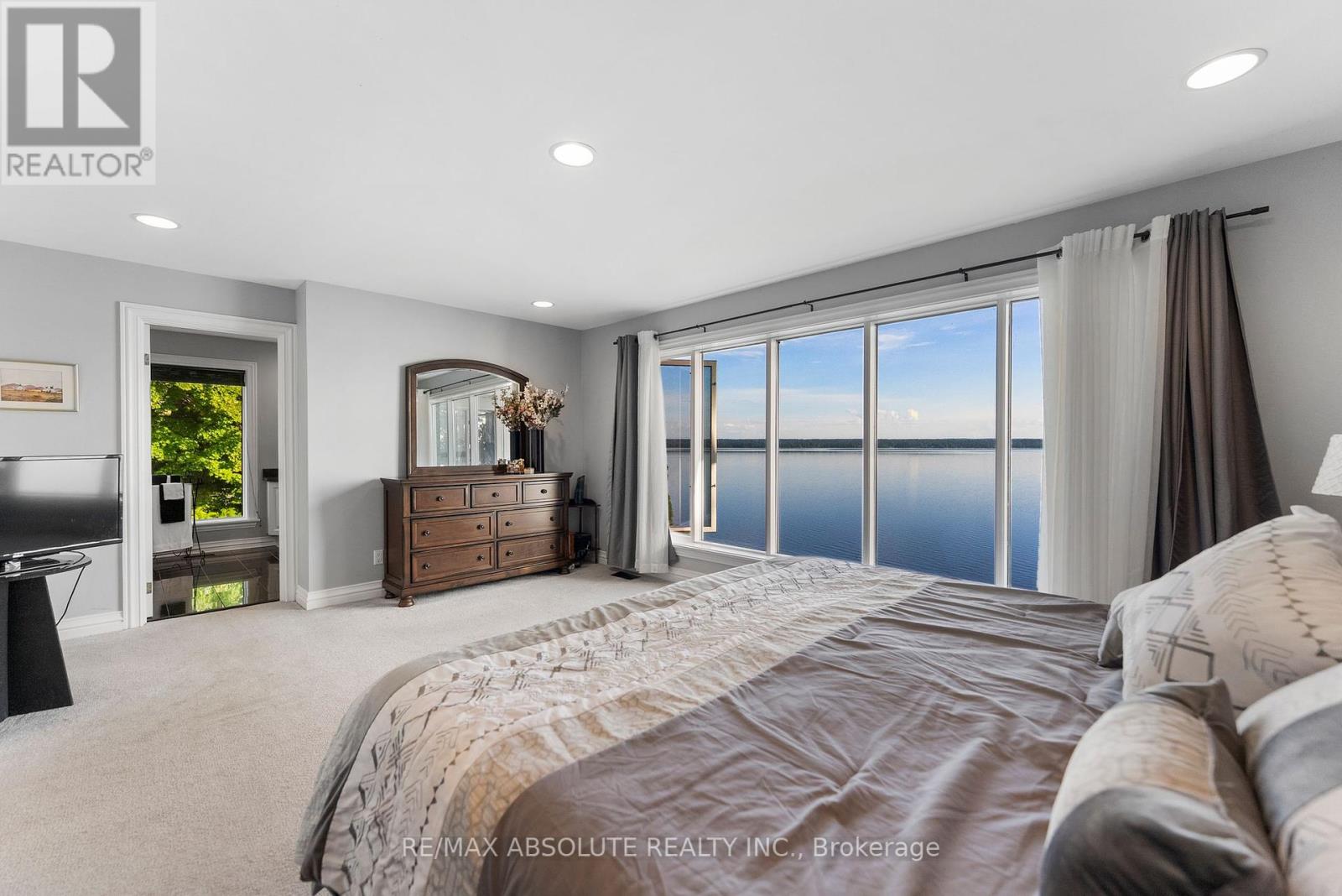 1724 River Road