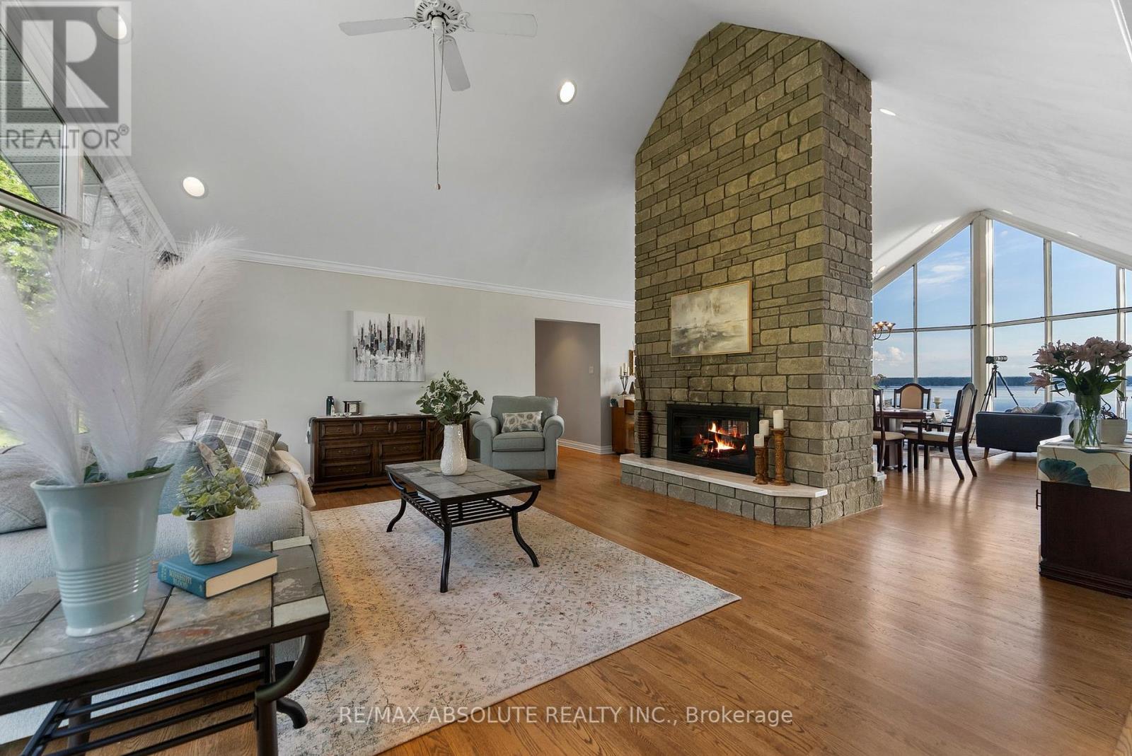 1724 River Road