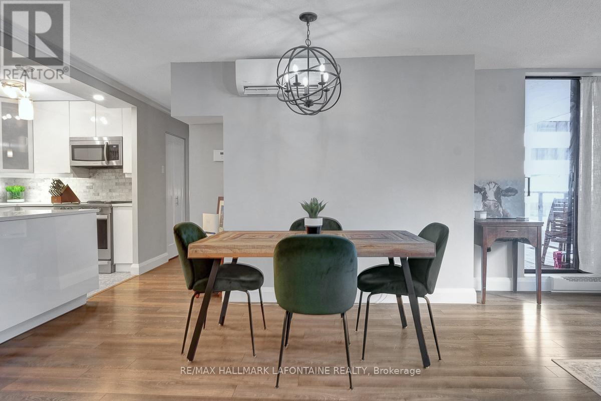 401 - 475 Laurier Avenue W